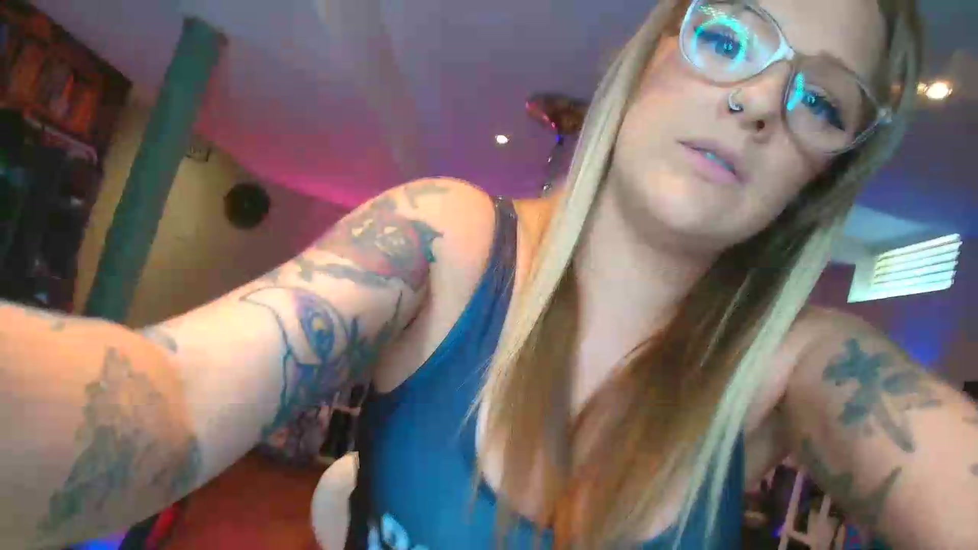Gallery image thumbnail from EmilyTokes's myfreecams stream on, 07/16/2026, 17:46 image 14 of 20