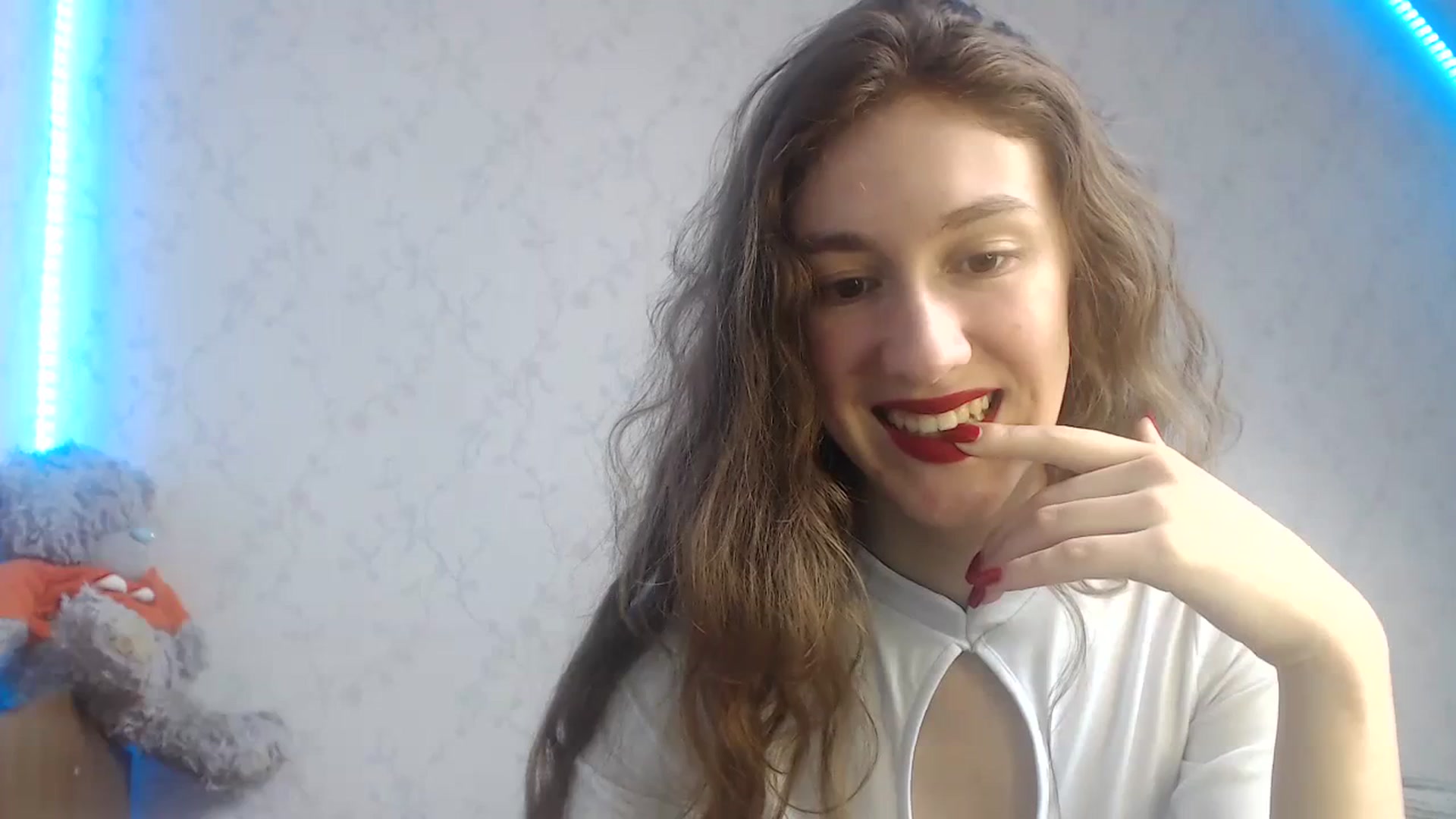 Gallery image thumbnail from EmilyWall's myfreecams stream on, 12/18/2023, 10:53 image 18 of 20
