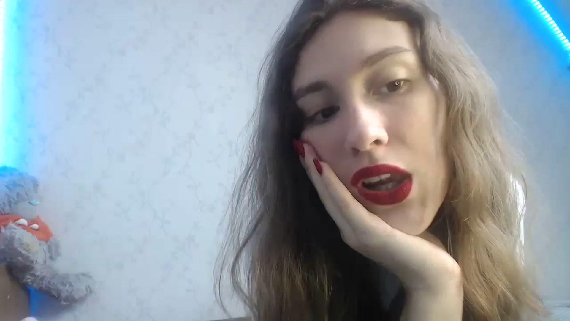 Gallery image thumbnail from EmilyWall's myfreecams stream on, 12/18/2023, 10:53 image 5 of 20