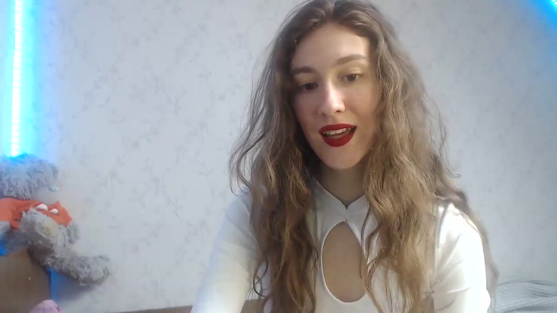 Gallery image thumbnail from EmilyWall's myfreecams stream on, 12/18/2023, 10:53 image 13 of 20