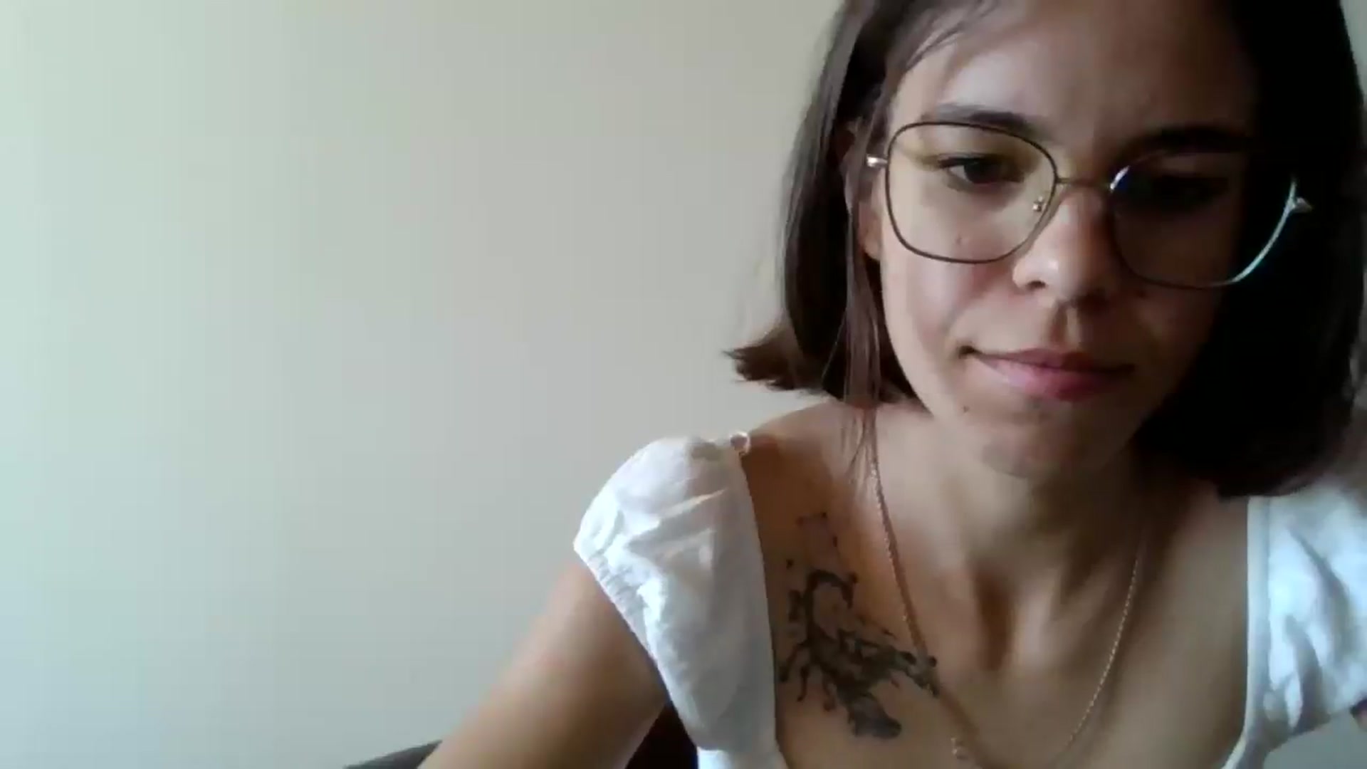 Gallery image thumbnail from EmilyWills's myfreecams stream on, 10/30/2025, 12:36 image 15 of 20