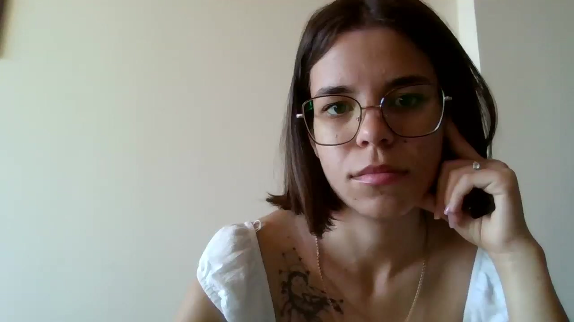 Gallery image thumbnail from EmilyWills's myfreecams stream on, 10/30/2025, 12:36 image 4 of 20