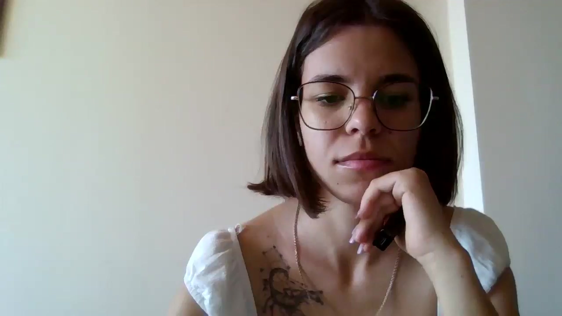Gallery image thumbnail from EmilyWills's myfreecams stream on, 10/30/2025, 12:36 image 3 of 20
