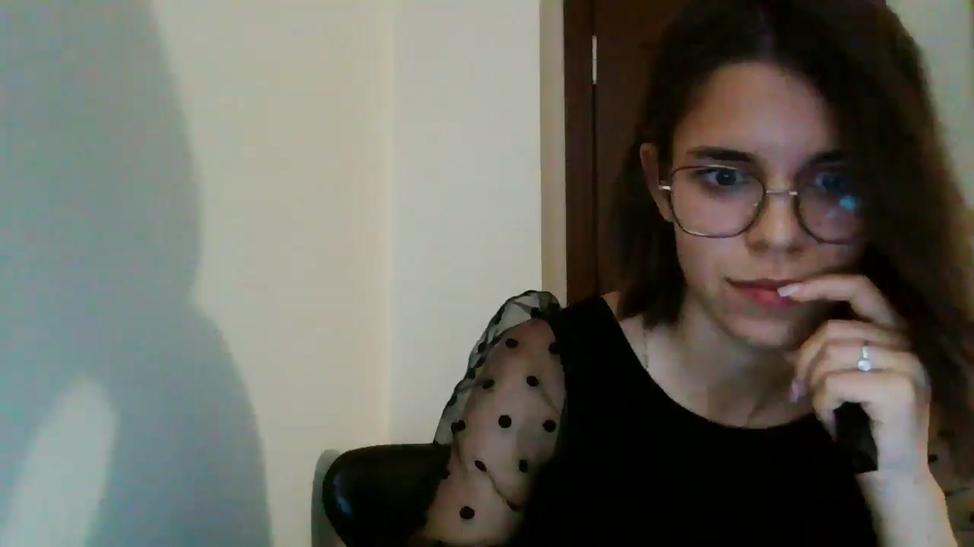 Gallery image thumbnail from EmilyWills's myfreecams stream on, 11/02/2025, 19:12 image 13 of 20