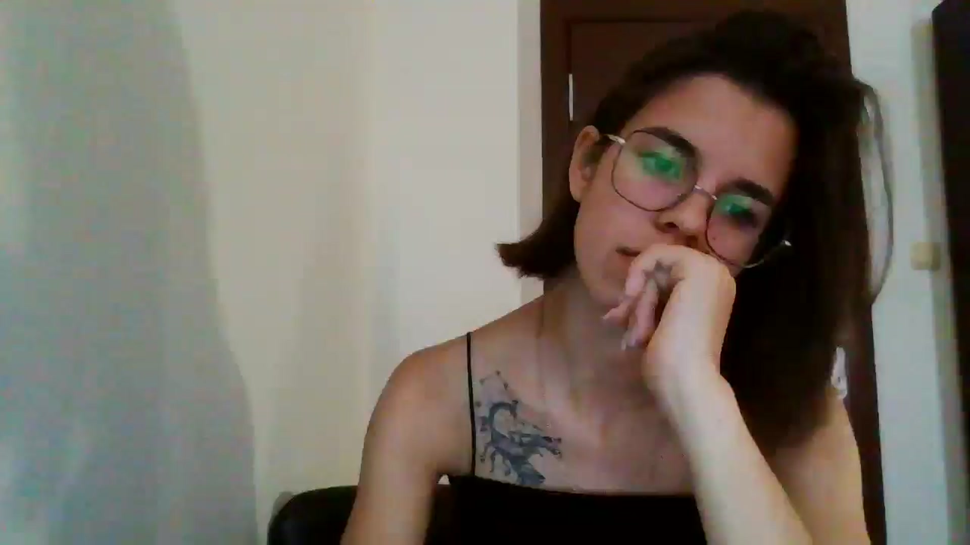 Gallery image thumbnail from EmilyWills's myfreecams stream on, 11/03/2025, 13:03 image 12 of 20