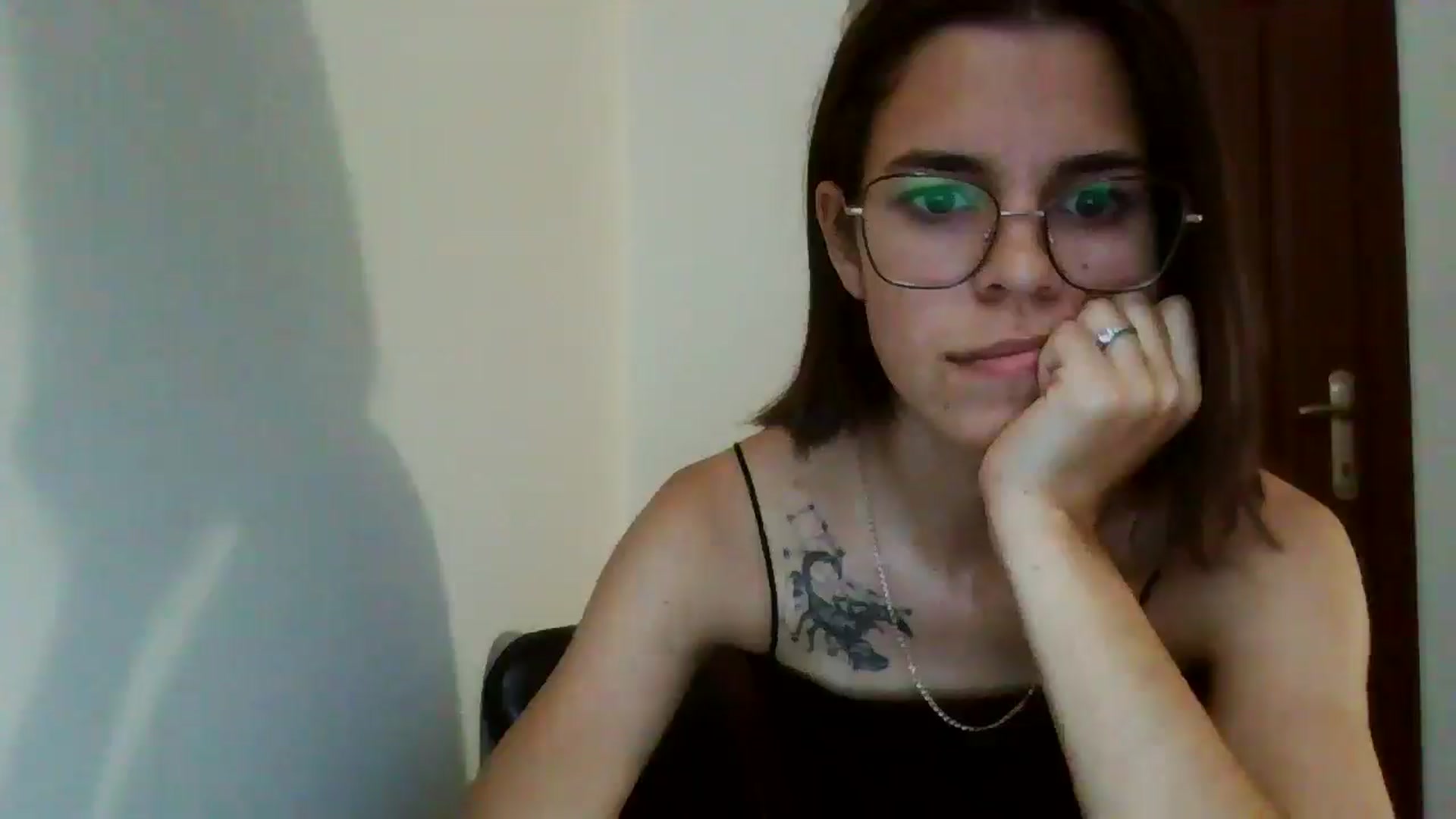 Gallery image thumbnail from EmilyWills's myfreecams stream on, 11/03/2025, 14:37 image 3 of 20