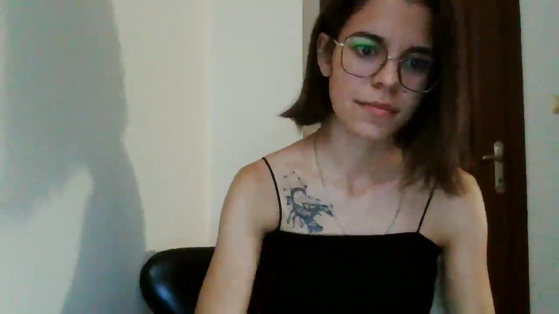 Gallery image thumbnail from EmilyWills's myfreecams stream on, 11/03/2025, 14:37 image 12 of 20
