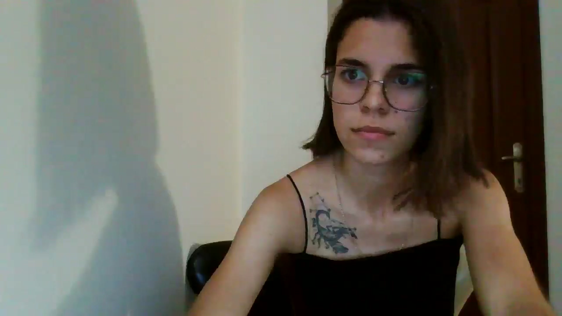 Gallery image thumbnail from EmilyWills's myfreecams stream on, 11/03/2025, 14:37 image 7 of 20