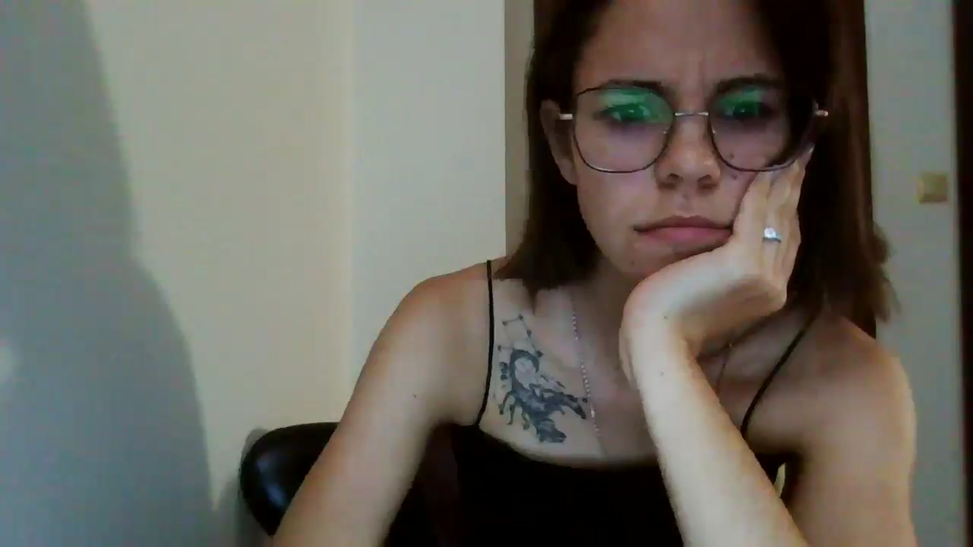 Gallery image thumbnail from EmilyWills's myfreecams stream on, 11/03/2025, 14:37 image 15 of 20