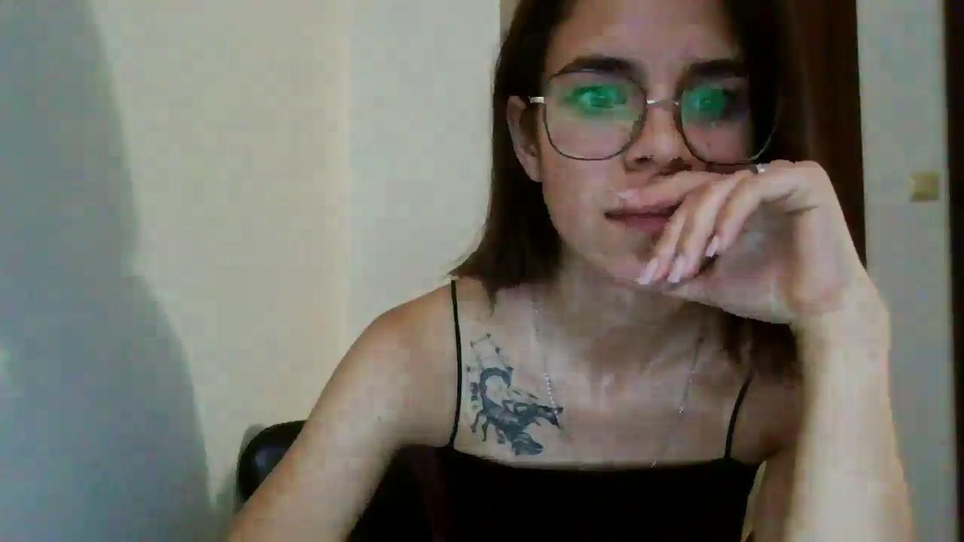 Gallery image thumbnail from EmilyWills's myfreecams stream on, 11/03/2025, 14:37 image 16 of 20