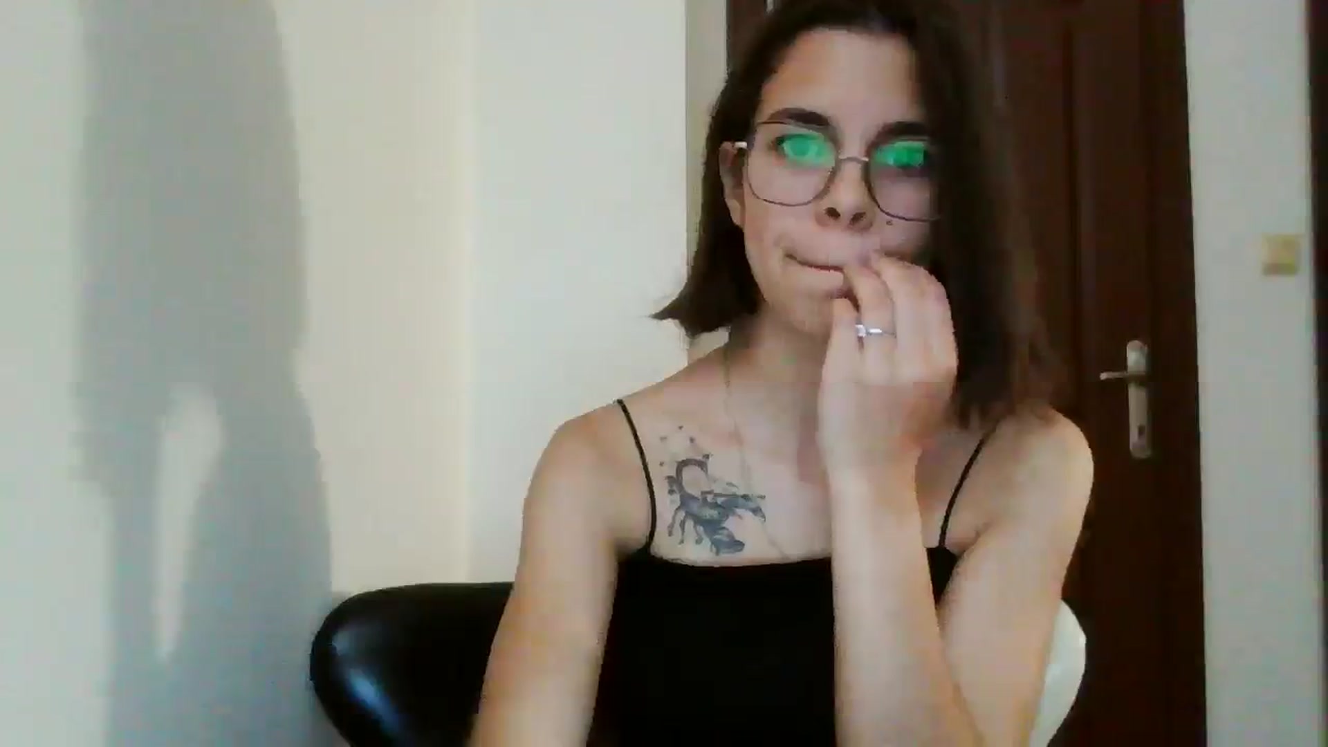 Gallery image thumbnail from EmilyWills's myfreecams stream on, 11/03/2025, 14:37 image 13 of 20