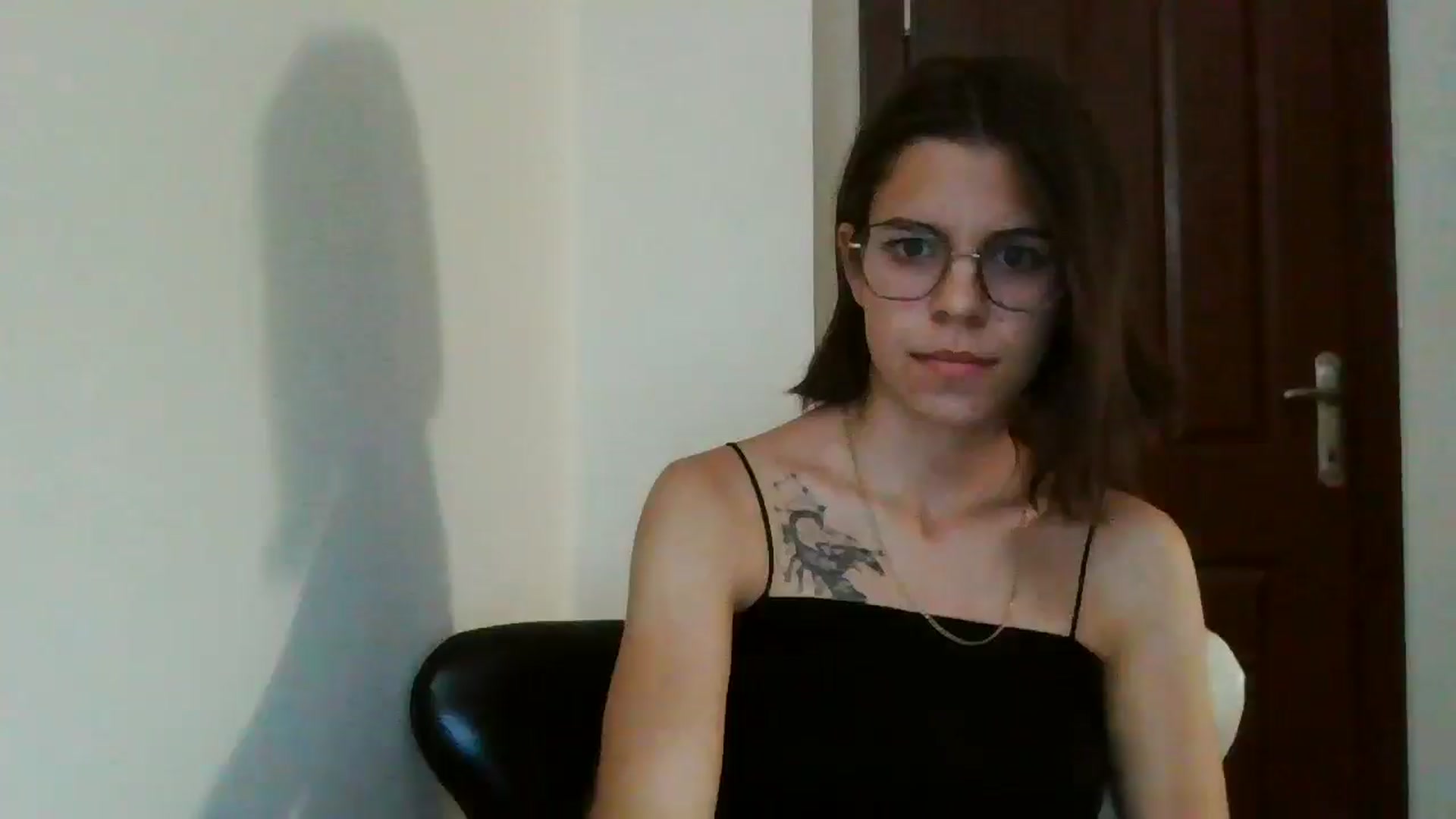 Gallery image thumbnail from EmilyWills's myfreecams stream on, 11/03/2025, 15:37 image 5 of 20