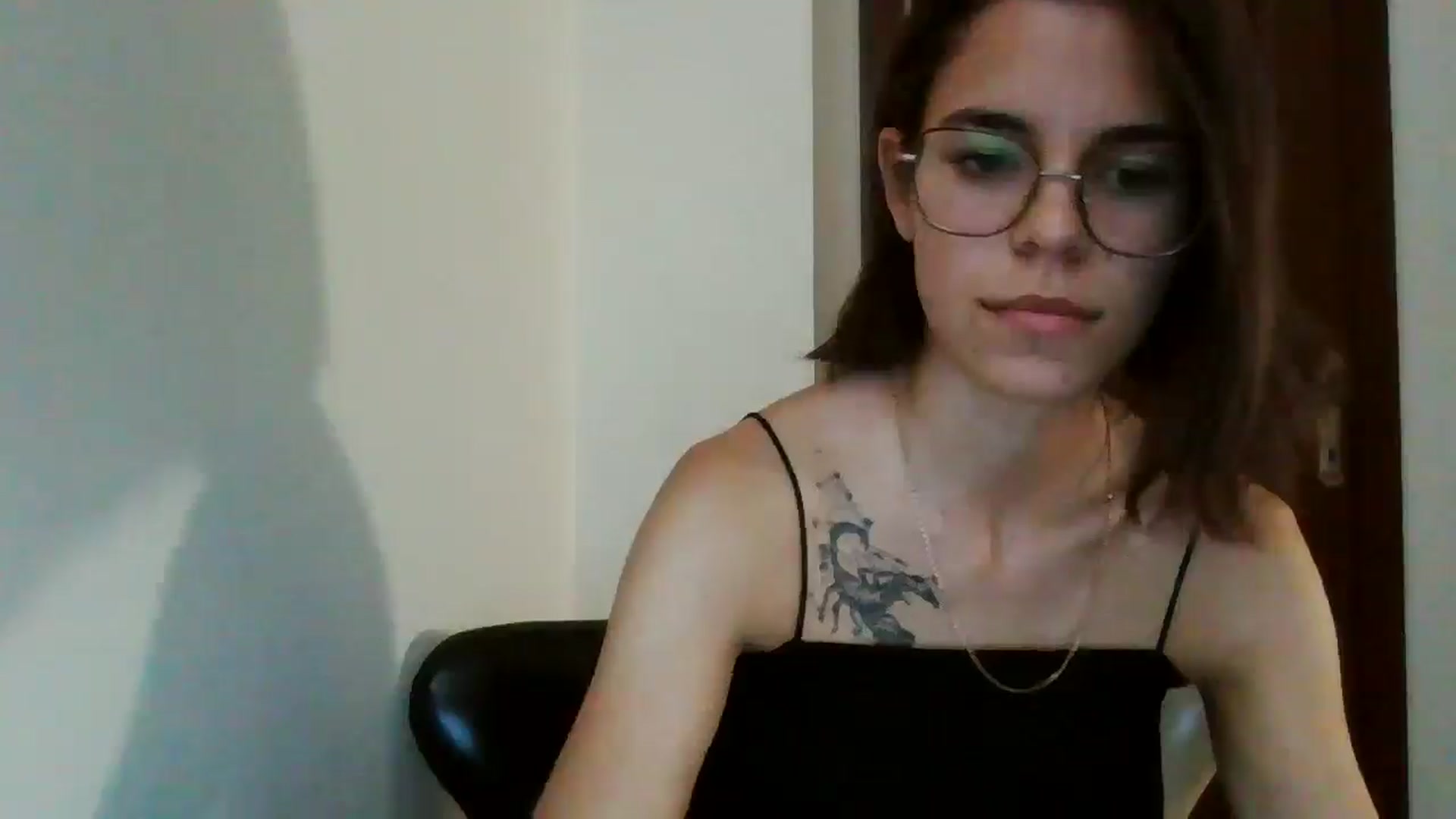 Gallery image thumbnail from EmilyWills's myfreecams stream on, 11/03/2025, 15:37 image 4 of 20