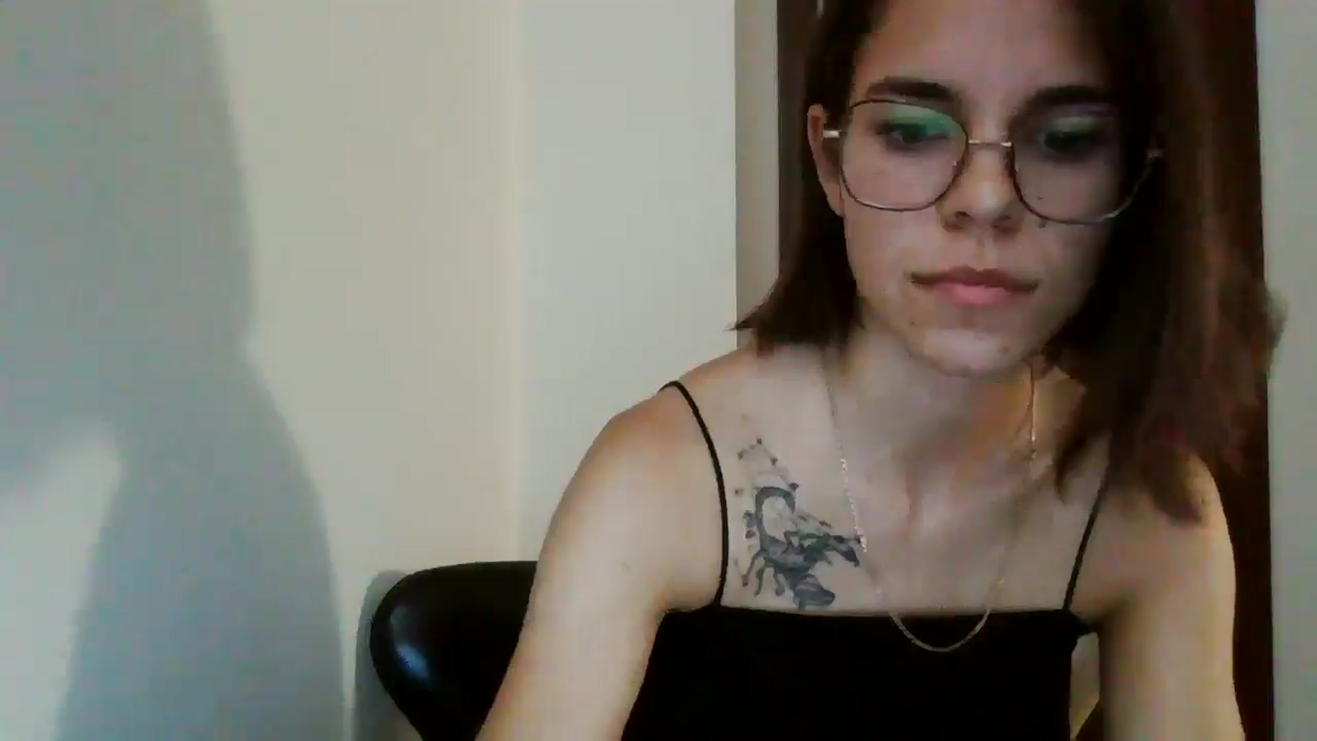 Gallery image thumbnail from EmilyWills's myfreecams stream on, 11/03/2025, 15:37 image 7 of 20