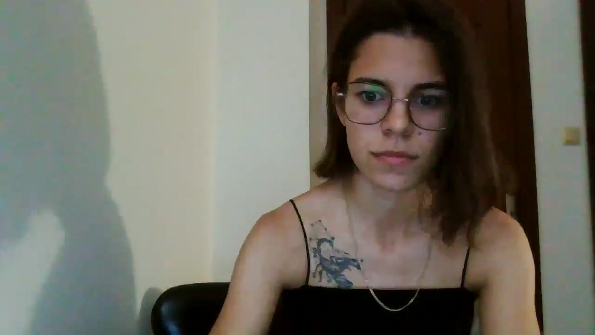 Gallery image thumbnail from EmilyWills's myfreecams stream on, 11/03/2025, 16:37 image 2 of 20