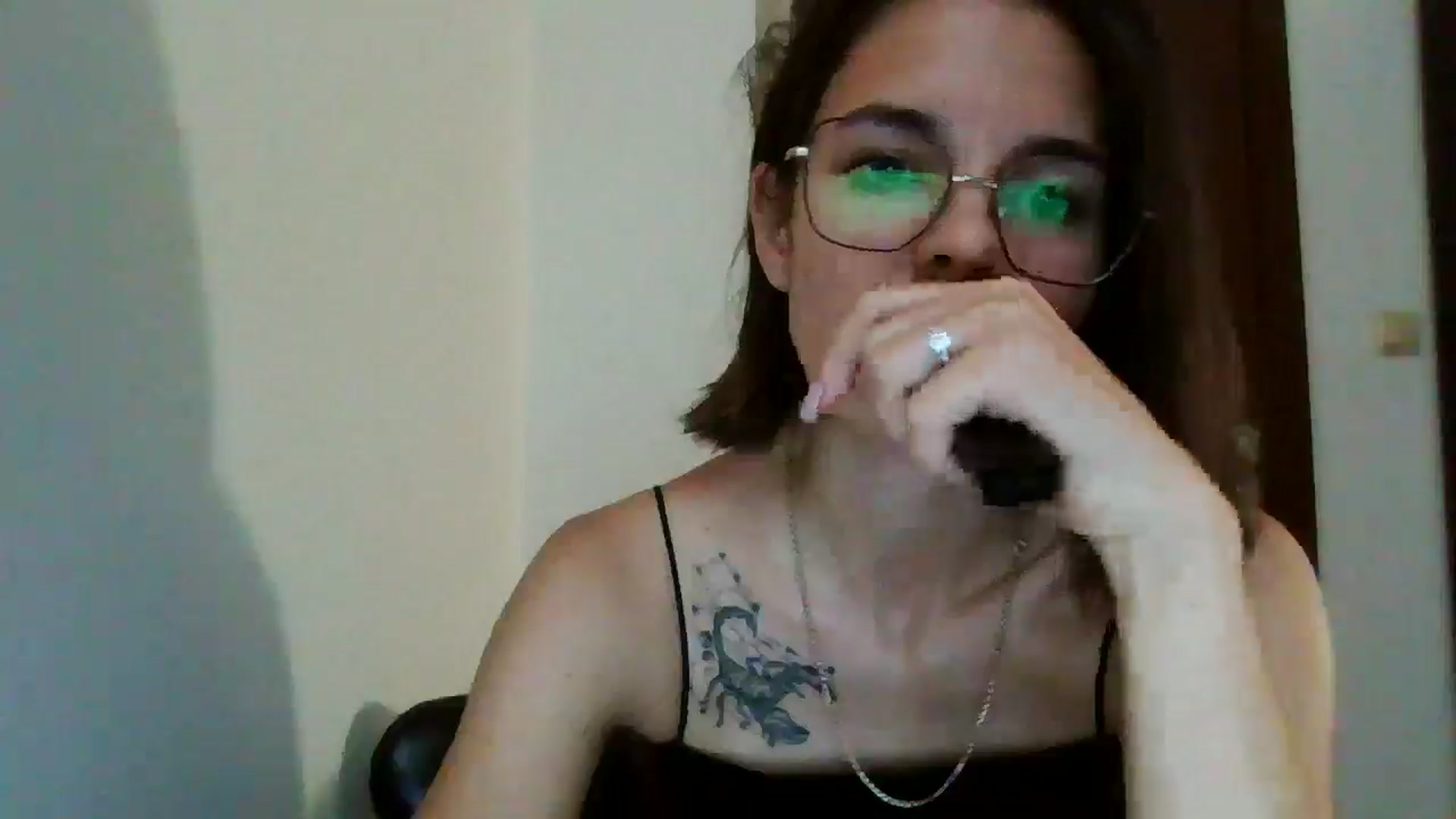 Gallery image thumbnail from EmilyWills's myfreecams stream on, 11/03/2025, 16:37 image 8 of 20