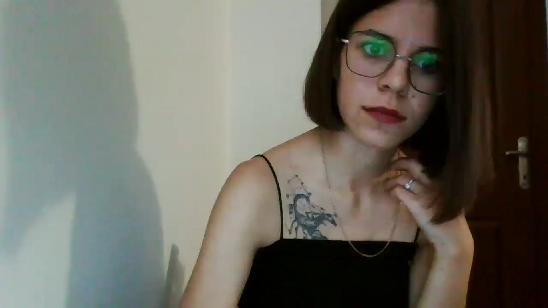Gallery image thumbnail from EmilyWills's myfreecams stream on, 11/03/2025, 21:27 image 9 of 20