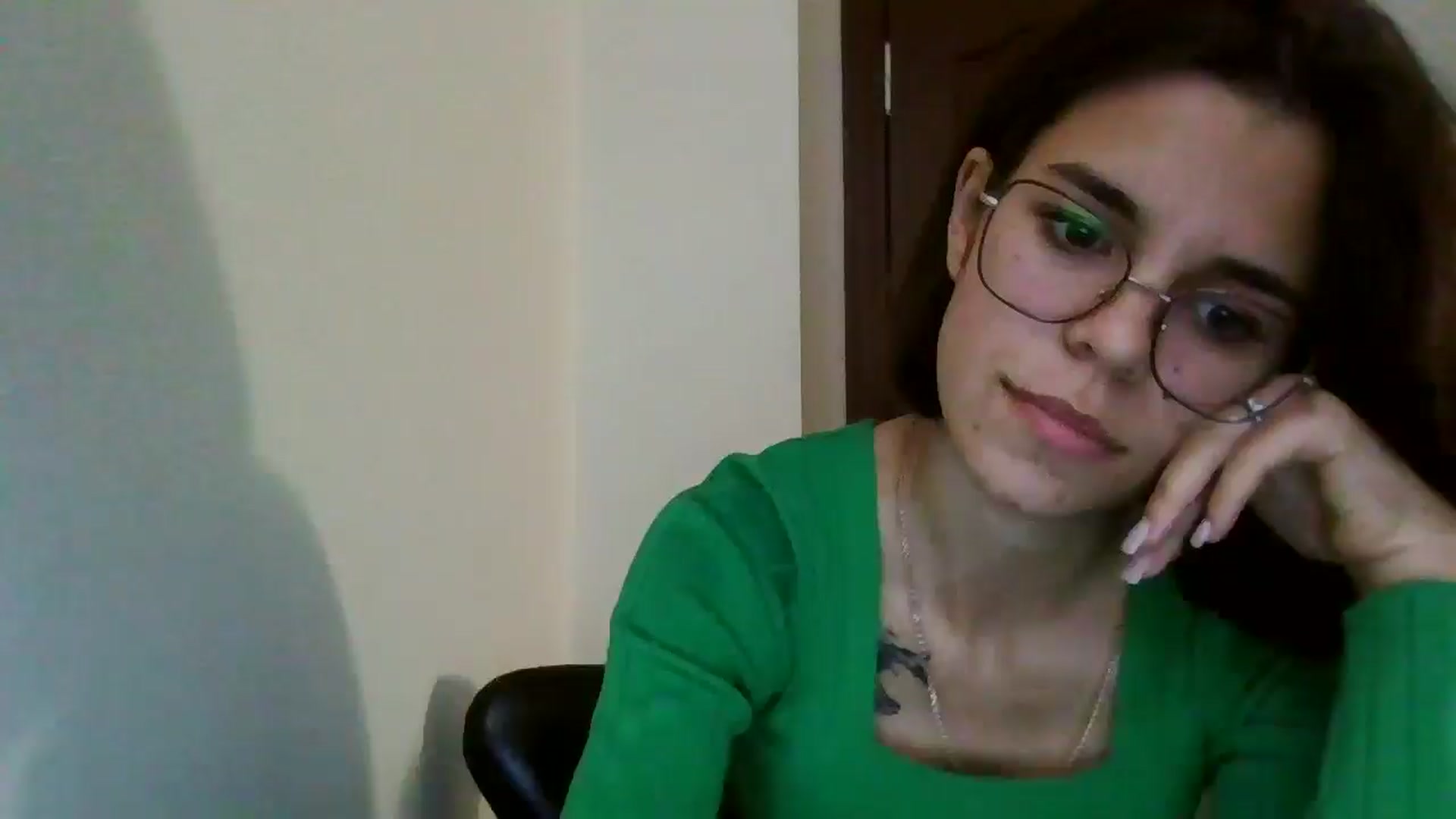Gallery image thumbnail from EmilyWills's myfreecams stream on, 11/05/2025, 14:38 image 1 of 20