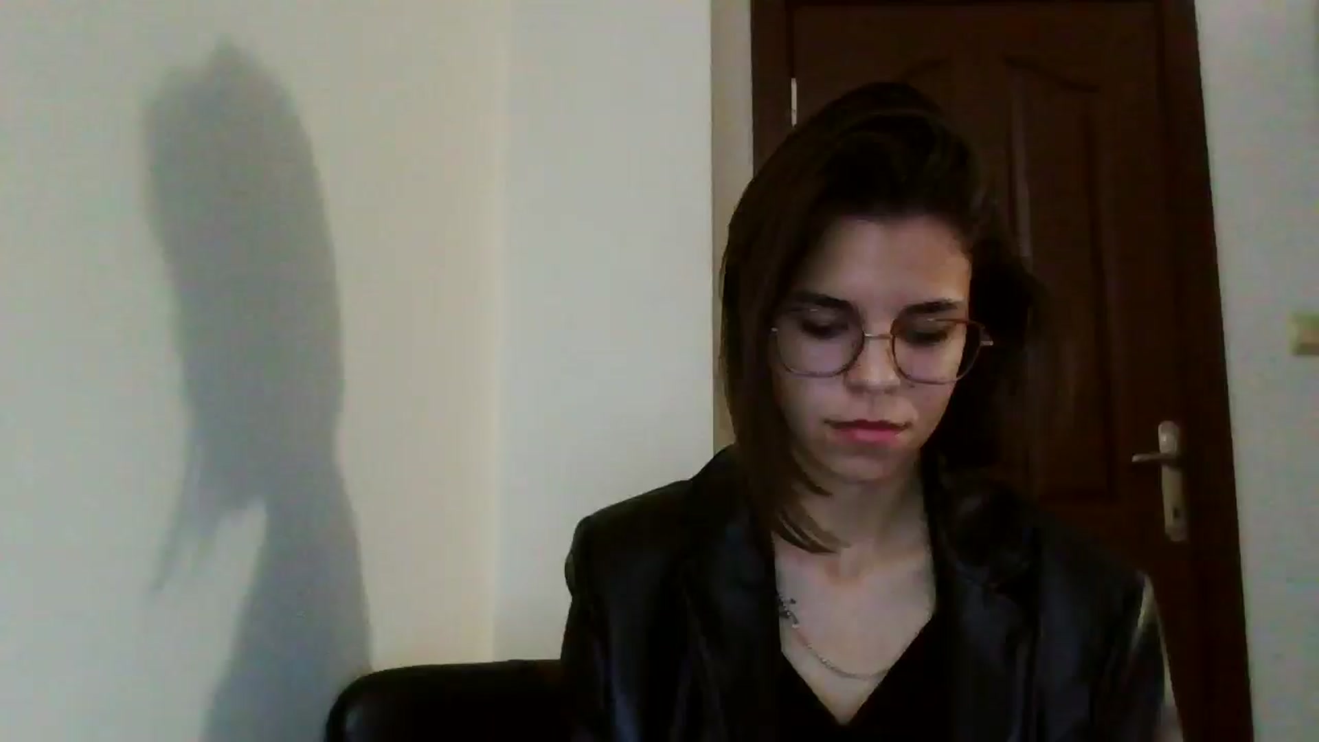 Gallery image thumbnail from EmilyWills's myfreecams stream on, 11/06/2025, 13:06 image 1 of 20