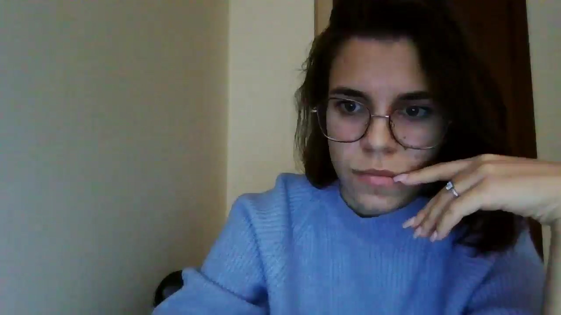 Gallery image thumbnail from EmilyWills's myfreecams stream on, 11/10/2025, 15:30 image 18 of 20