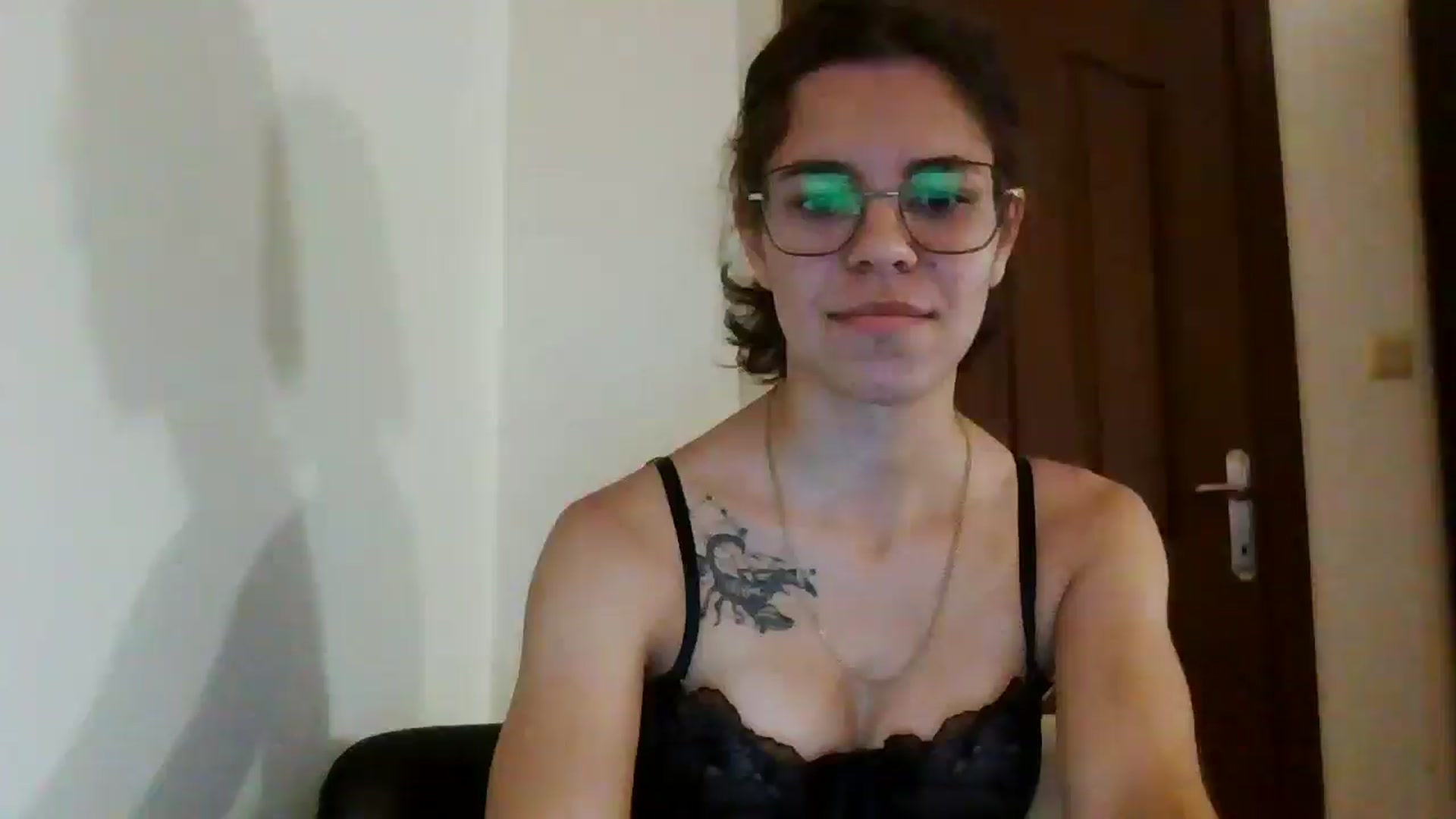 Gallery image thumbnail from EmilyWills's myfreecams stream on, 11/11/2025, 15:00 image 1 of 20