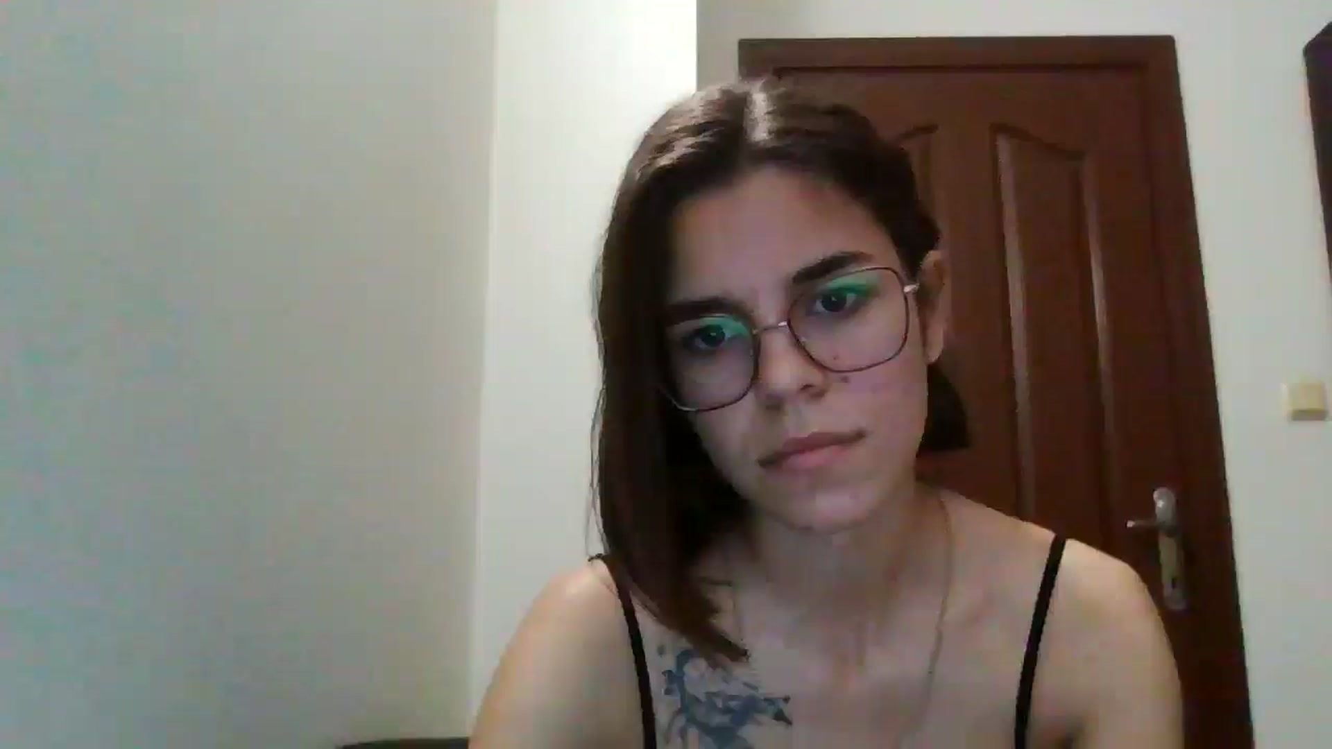 Gallery image thumbnail from EmilyWills's myfreecams stream on, 11/13/2025, 15:36 image 15 of 20