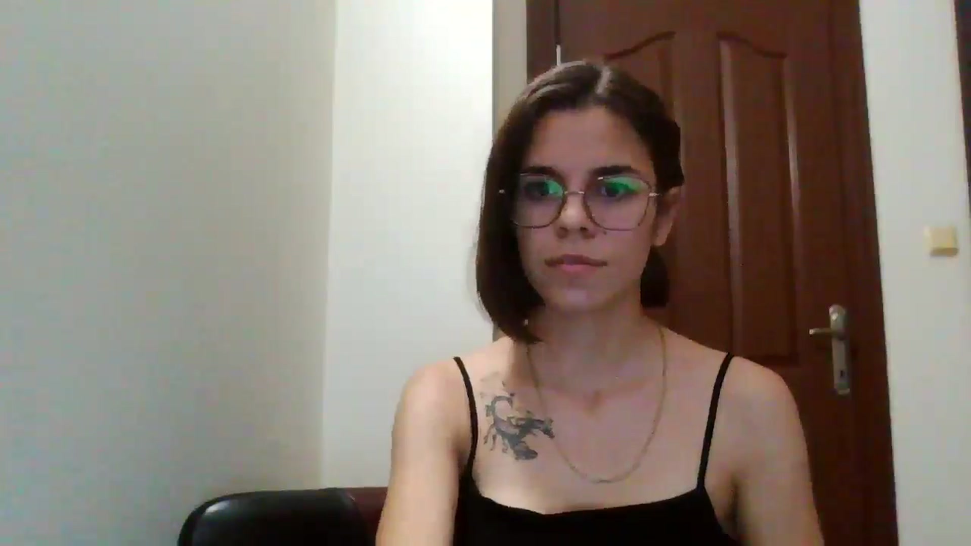 Gallery image thumbnail from EmilyWills's myfreecams stream on, 11/13/2025, 15:36 image 3 of 20