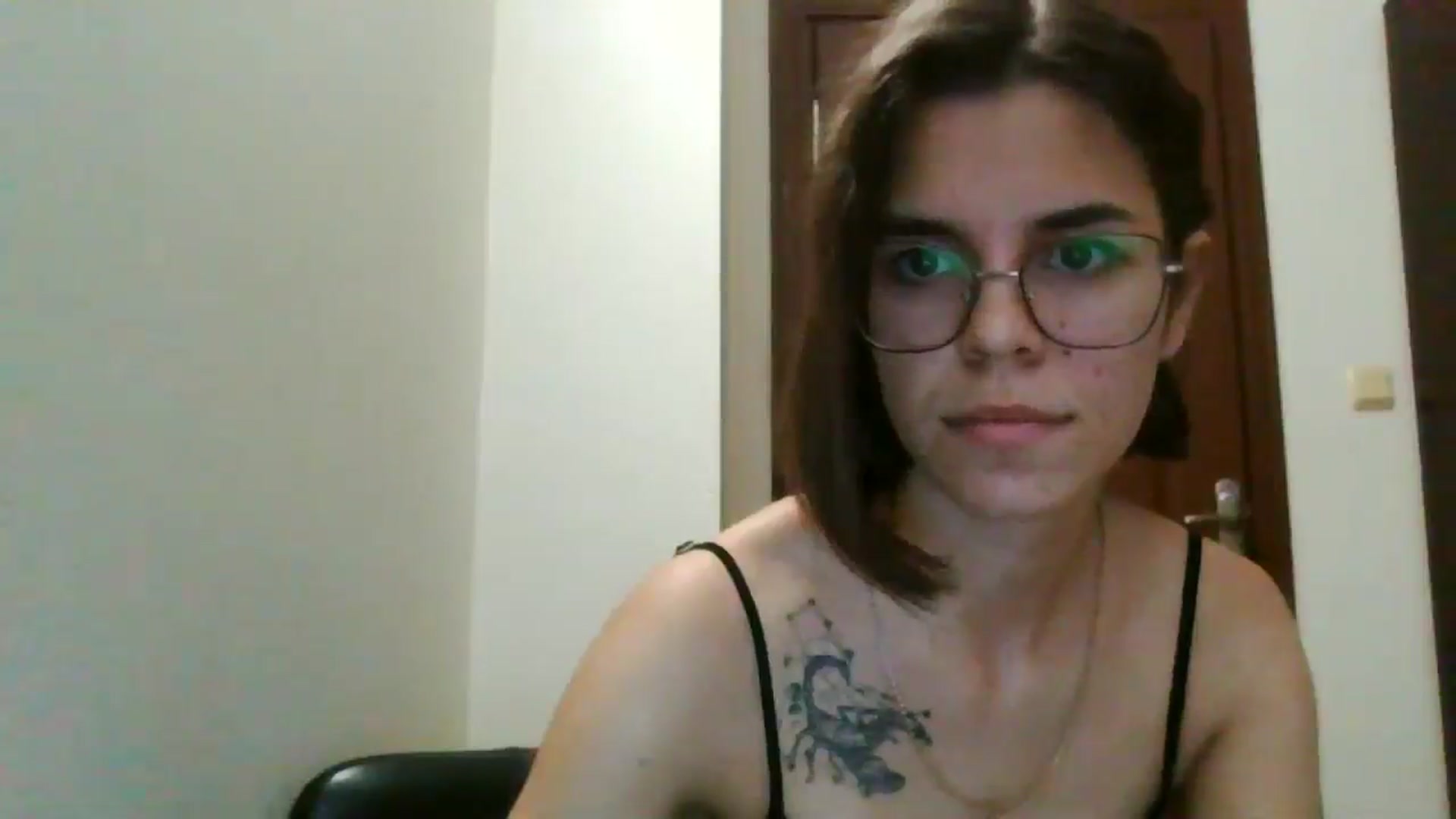 Gallery image thumbnail from EmilyWills's myfreecams stream on, 11/13/2025, 16:02 image 11 of 20