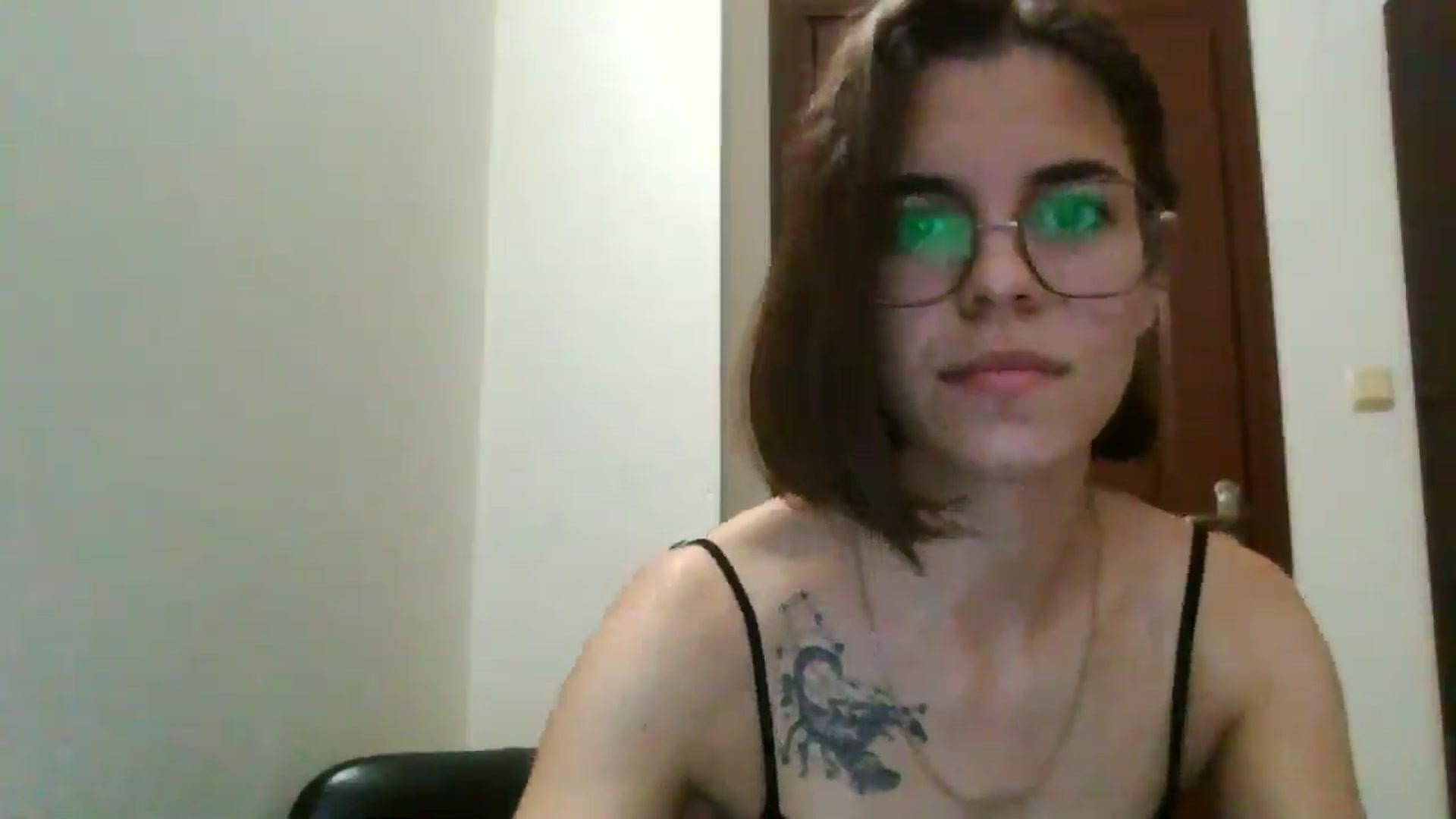 Gallery image thumbnail from EmilyWills's myfreecams stream on, 11/13/2025, 16:02 image 15 of 20