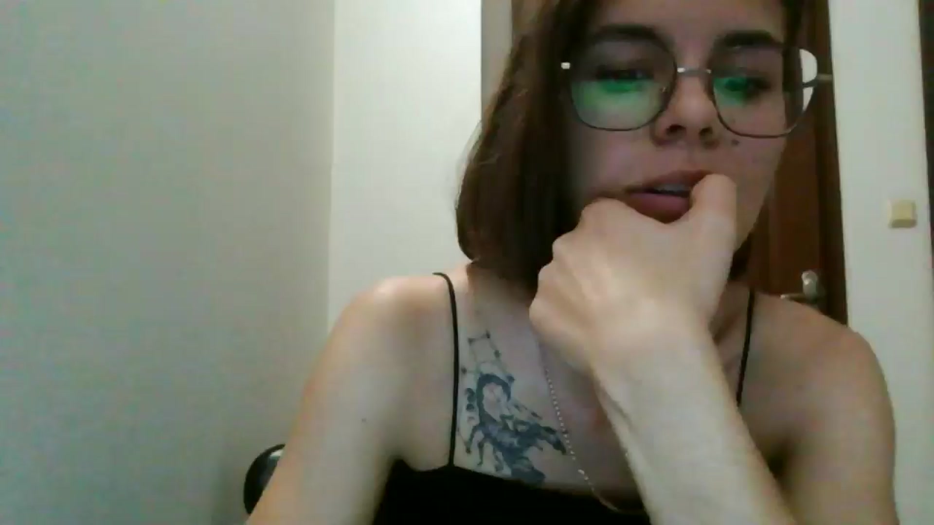 Gallery image thumbnail from EmilyWills's myfreecams stream on, 11/13/2025, 16:29 image 6 of 20