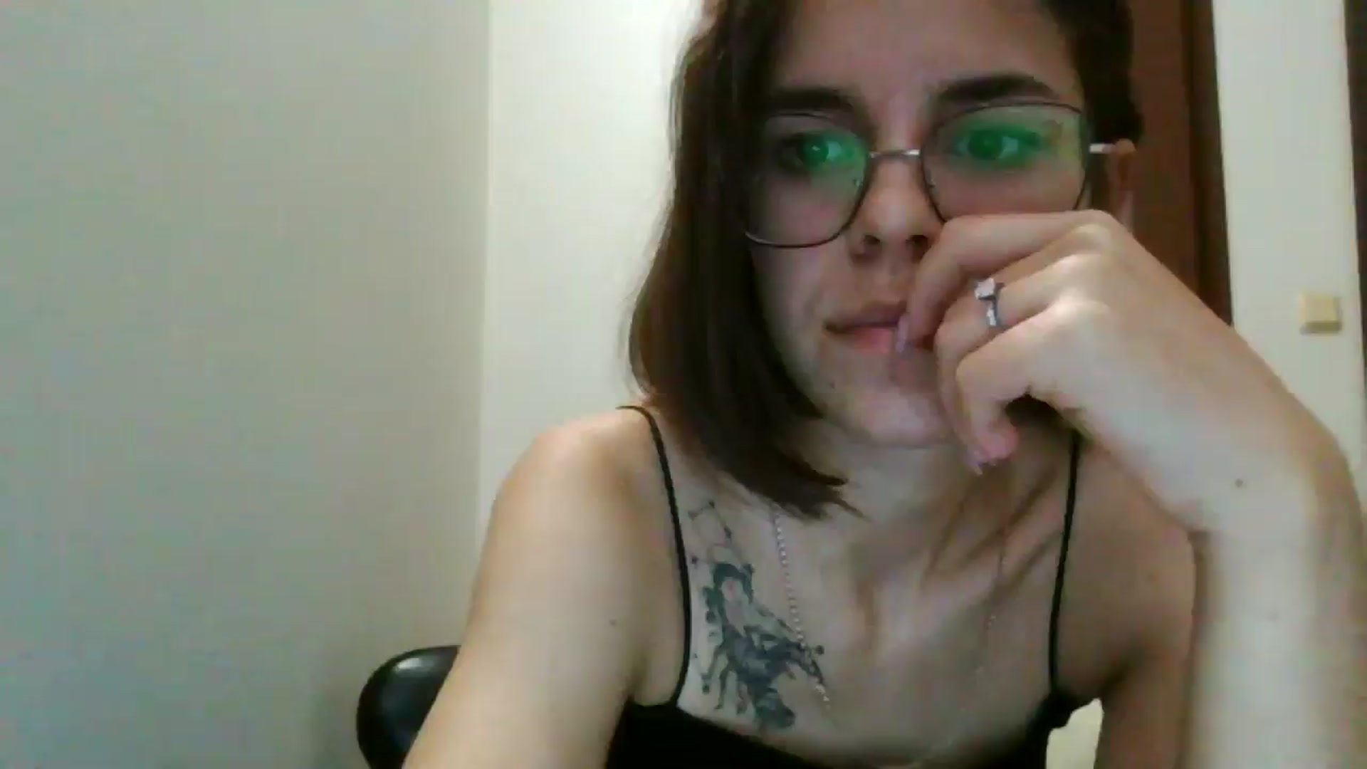 Gallery image thumbnail from EmilyWills's myfreecams stream on, 11/13/2025, 16:29 image 15 of 20