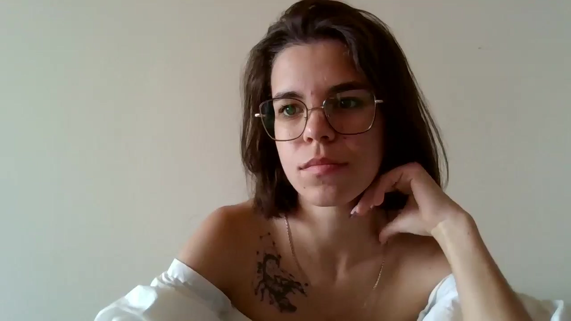 Gallery image thumbnail from EmilyWills's myfreecams stream on, 11/17/2025, 11:55 image 13 of 20