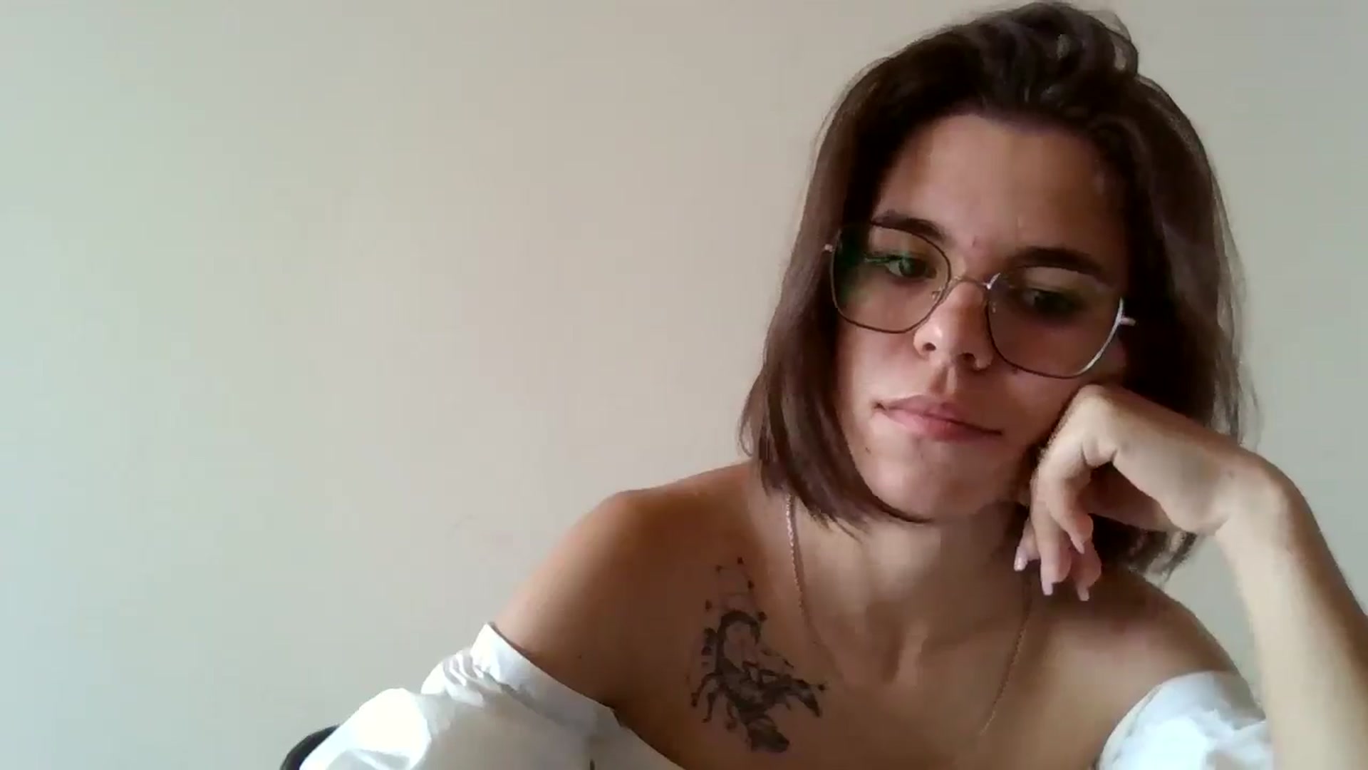 Gallery image thumbnail from EmilyWills's myfreecams stream on, 11/17/2025, 11:55 image 15 of 20