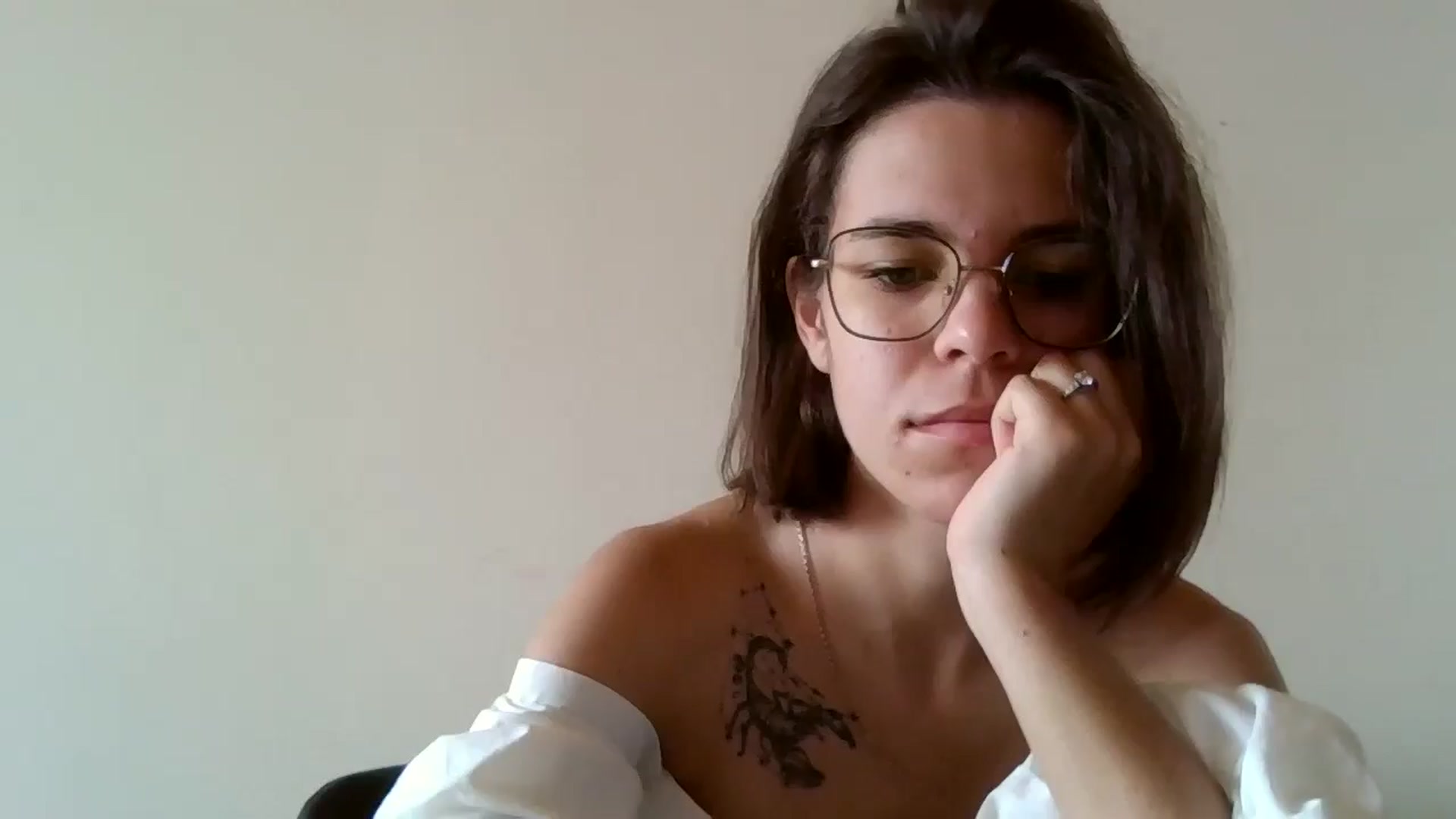 Gallery image thumbnail from EmilyWills's myfreecams stream on, 11/17/2025, 11:55 image 18 of 20