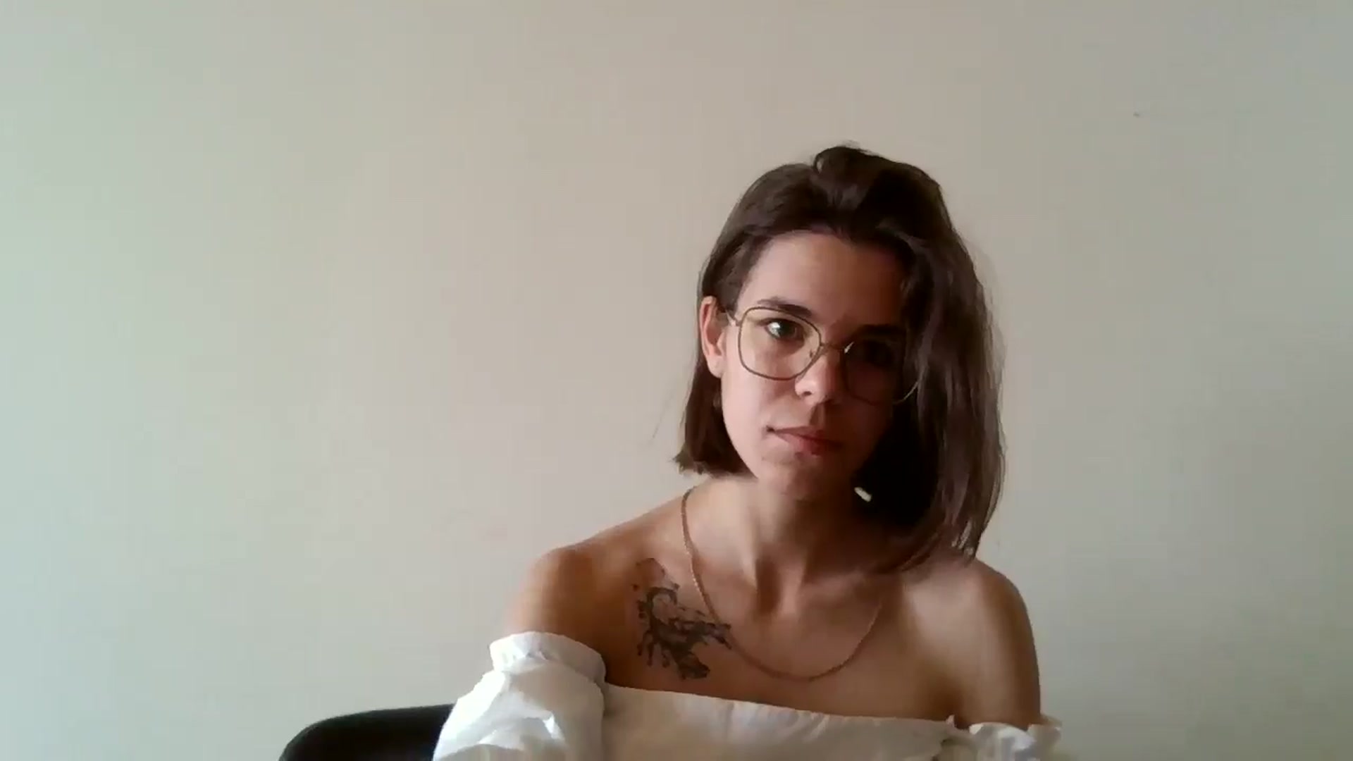 Gallery image thumbnail from EmilyWills's myfreecams stream on, 11/17/2025, 11:55 image 16 of 20