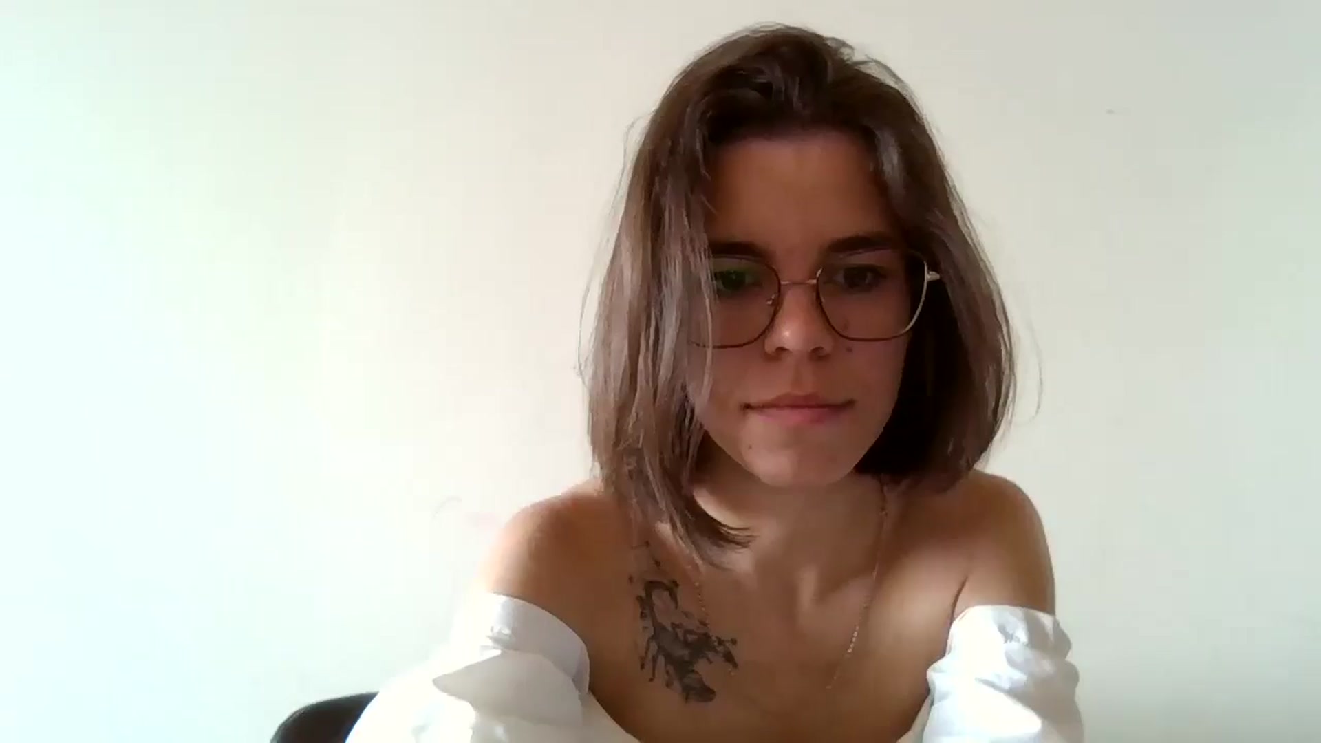 Gallery image thumbnail from EmilyWills's myfreecams stream on, 11/17/2025, 11:55 image 8 of 20