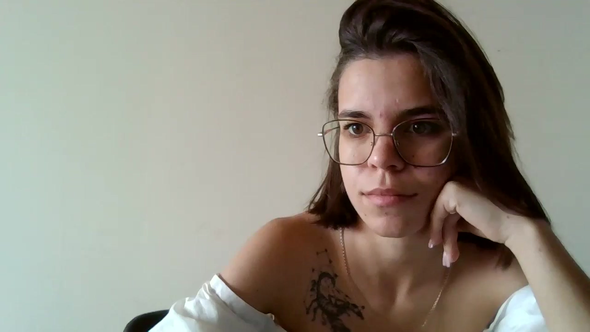 Gallery image thumbnail from EmilyWills's myfreecams stream on, 11/17/2025, 13:24 image 13 of 20