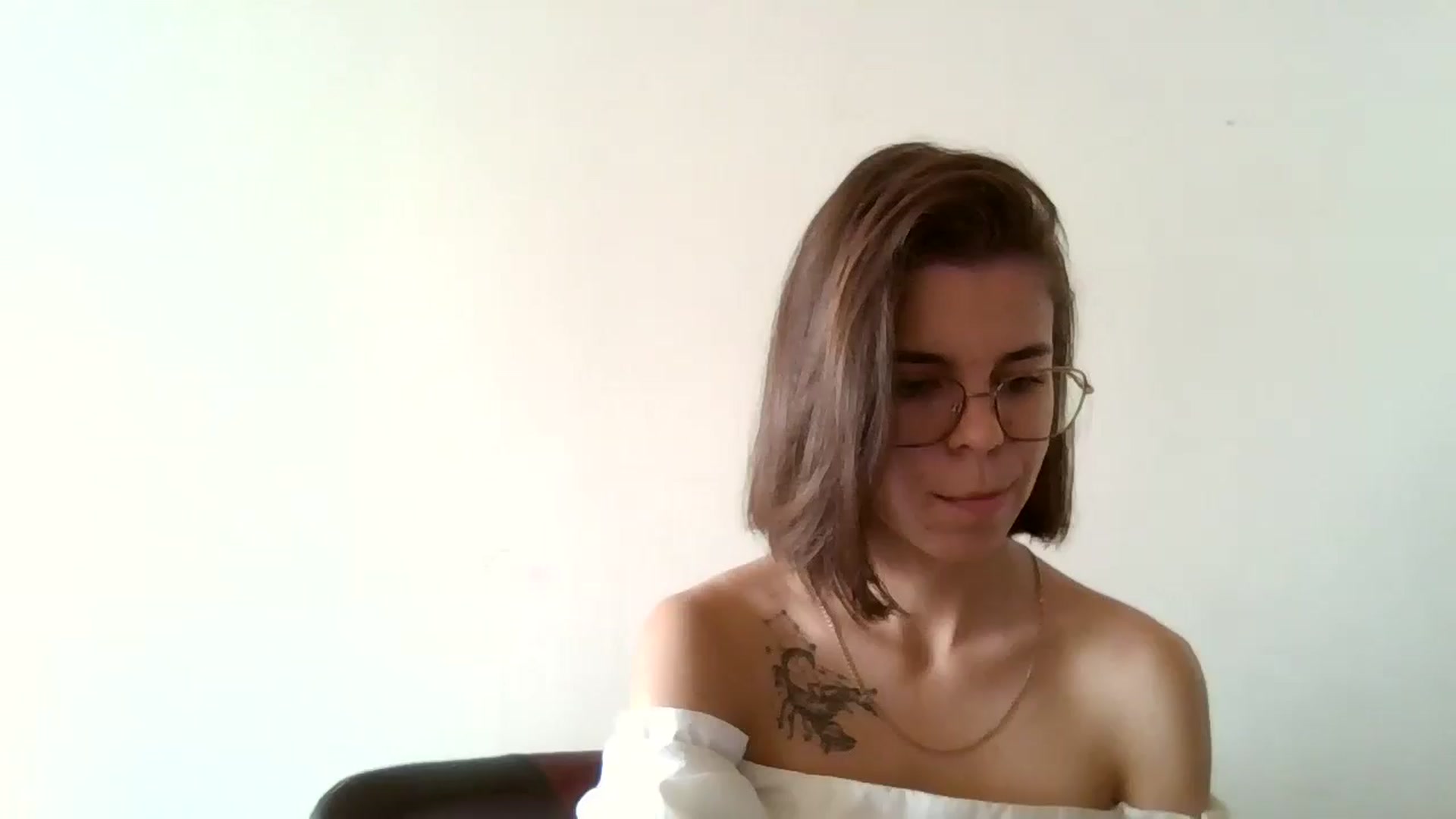 Gallery image thumbnail from EmilyWills's myfreecams stream on, 11/17/2025, 13:24 image 9 of 20