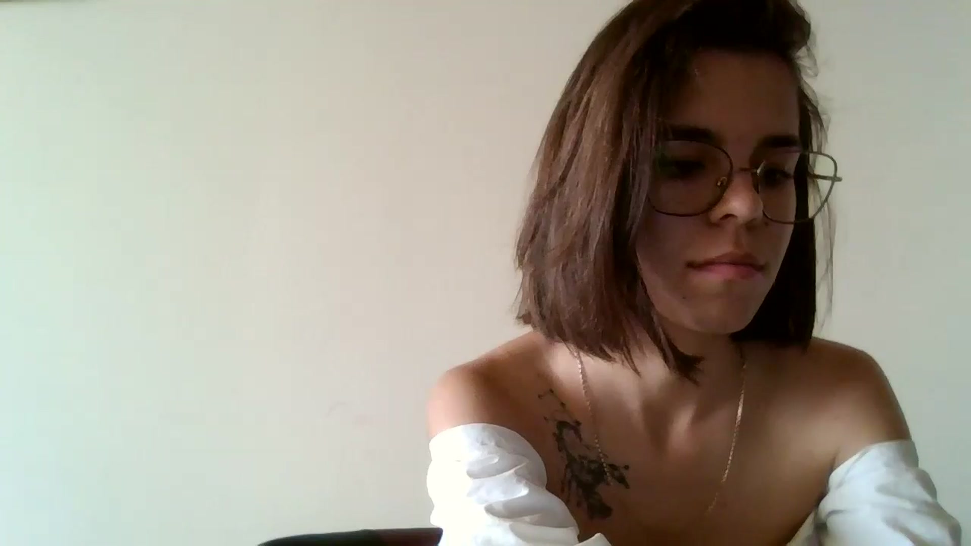 Gallery image thumbnail from EmilyWills's myfreecams stream on, 11/17/2025, 14:01 image 6 of 20