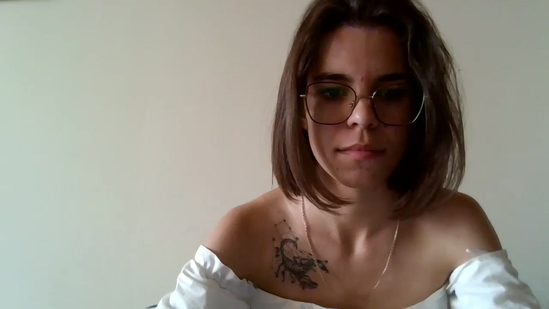 Gallery image thumbnail from EmilyWills's myfreecams stream on, 11/17/2025, 14:01 image 1 of 20