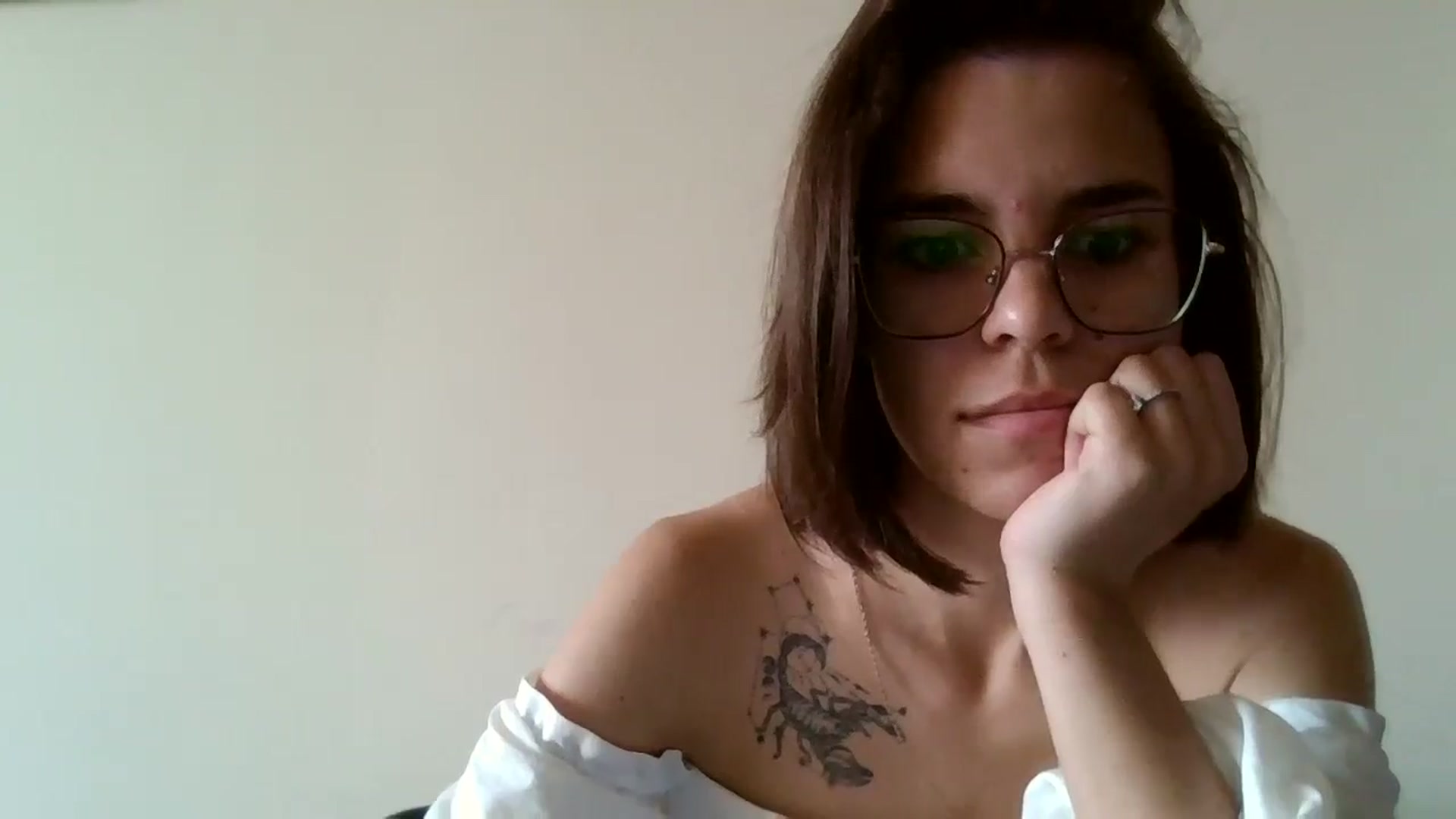 Gallery image thumbnail from EmilyWills's myfreecams stream on, 11/17/2025, 14:01 image 9 of 20