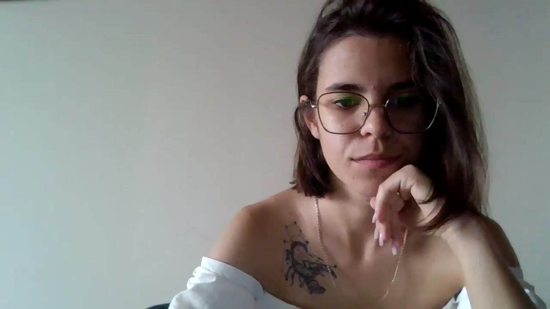 Gallery image thumbnail from EmilyWills's myfreecams stream on, 11/17/2025, 14:01 image 16 of 20