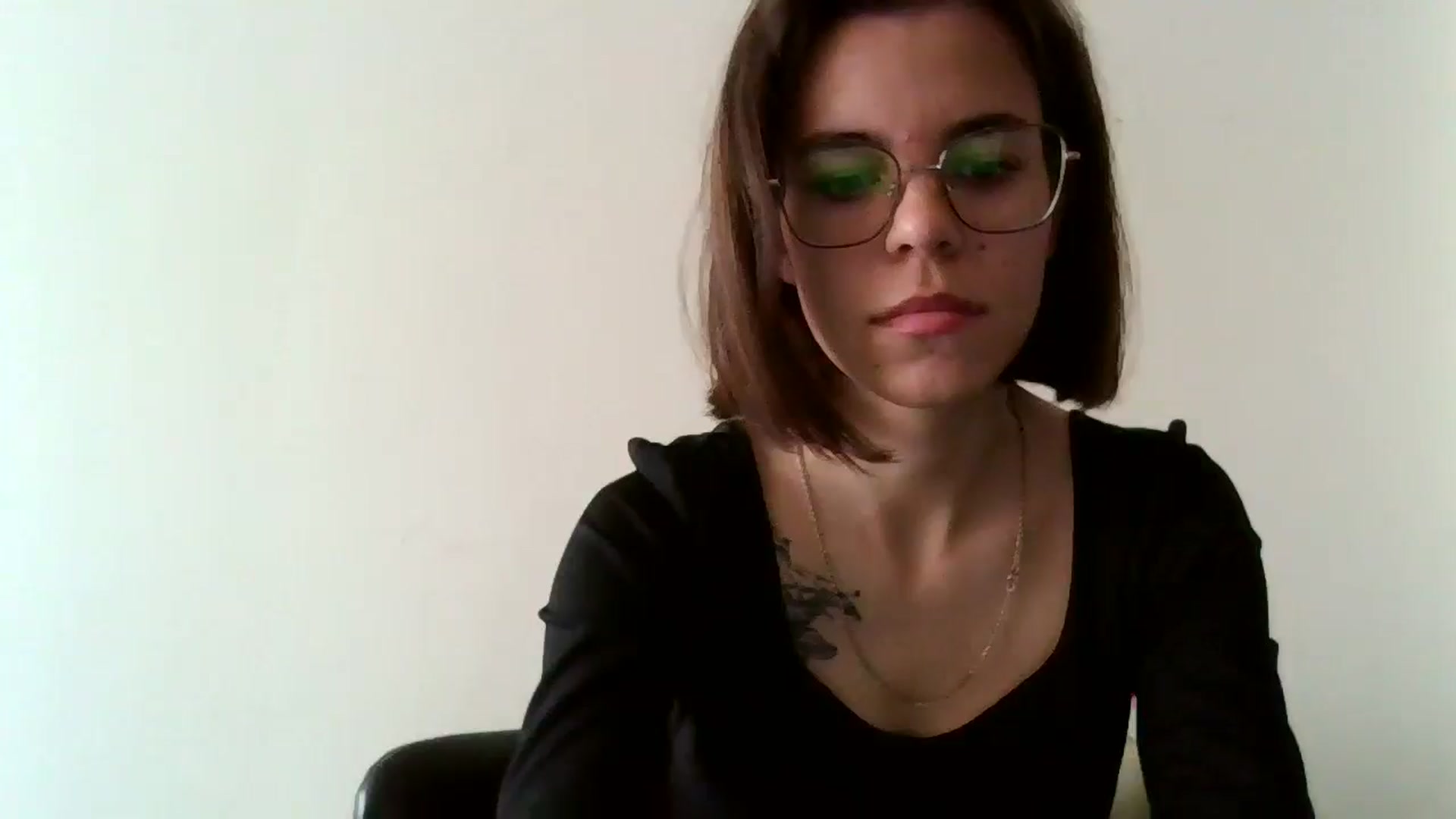 Gallery image thumbnail from EmilyWills's myfreecams stream on, 11/18/2025, 11:38 image 1 of 20
