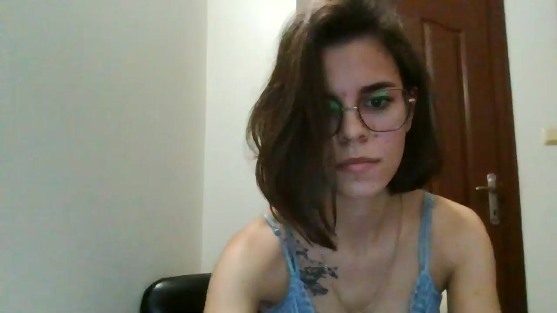 Gallery image thumbnail from EmilyWills's myfreecams stream on, 11/19/2025, 17:48 image 18 of 20