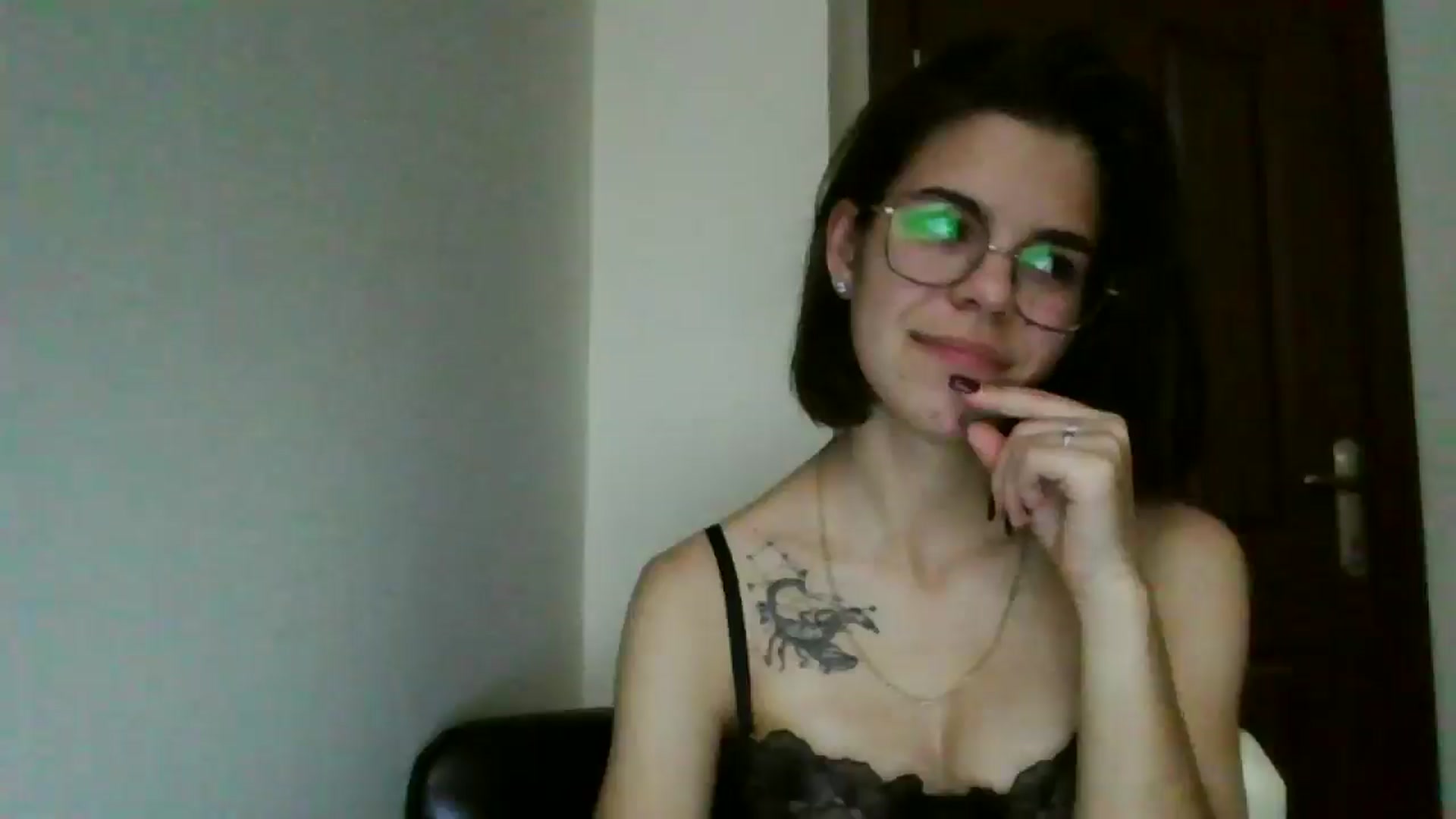 Gallery image thumbnail from EmilyWills's myfreecams stream on, 11/27/2025, 20:50 image 16 of 20