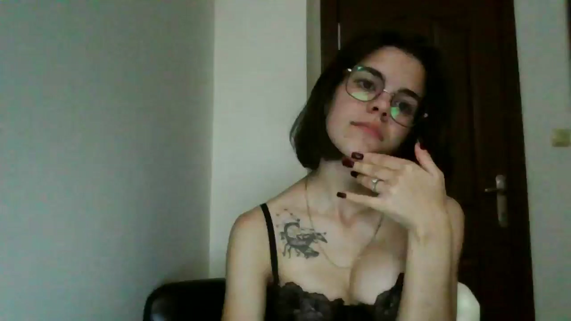 Gallery image thumbnail from EmilyWills's myfreecams stream on, 11/27/2025, 20:50 image 4 of 20