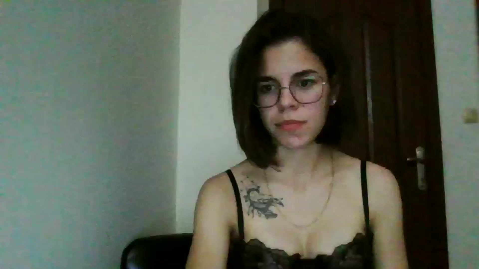Gallery image thumbnail from EmilyWills's myfreecams stream on, 11/27/2025, 20:50 image 1 of 20