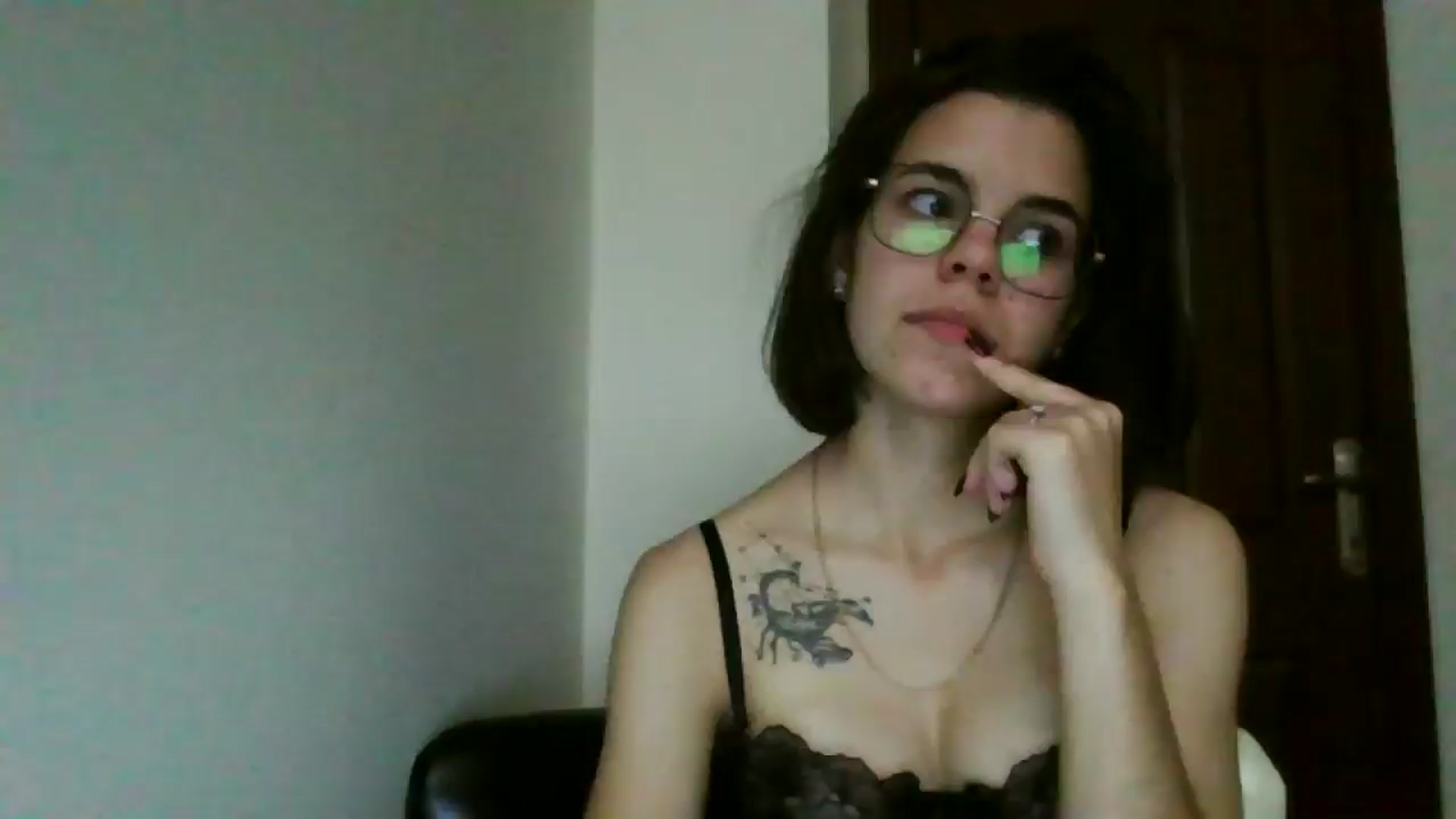 Gallery image thumbnail from EmilyWills's myfreecams stream on, 11/27/2025, 20:50 image 15 of 20