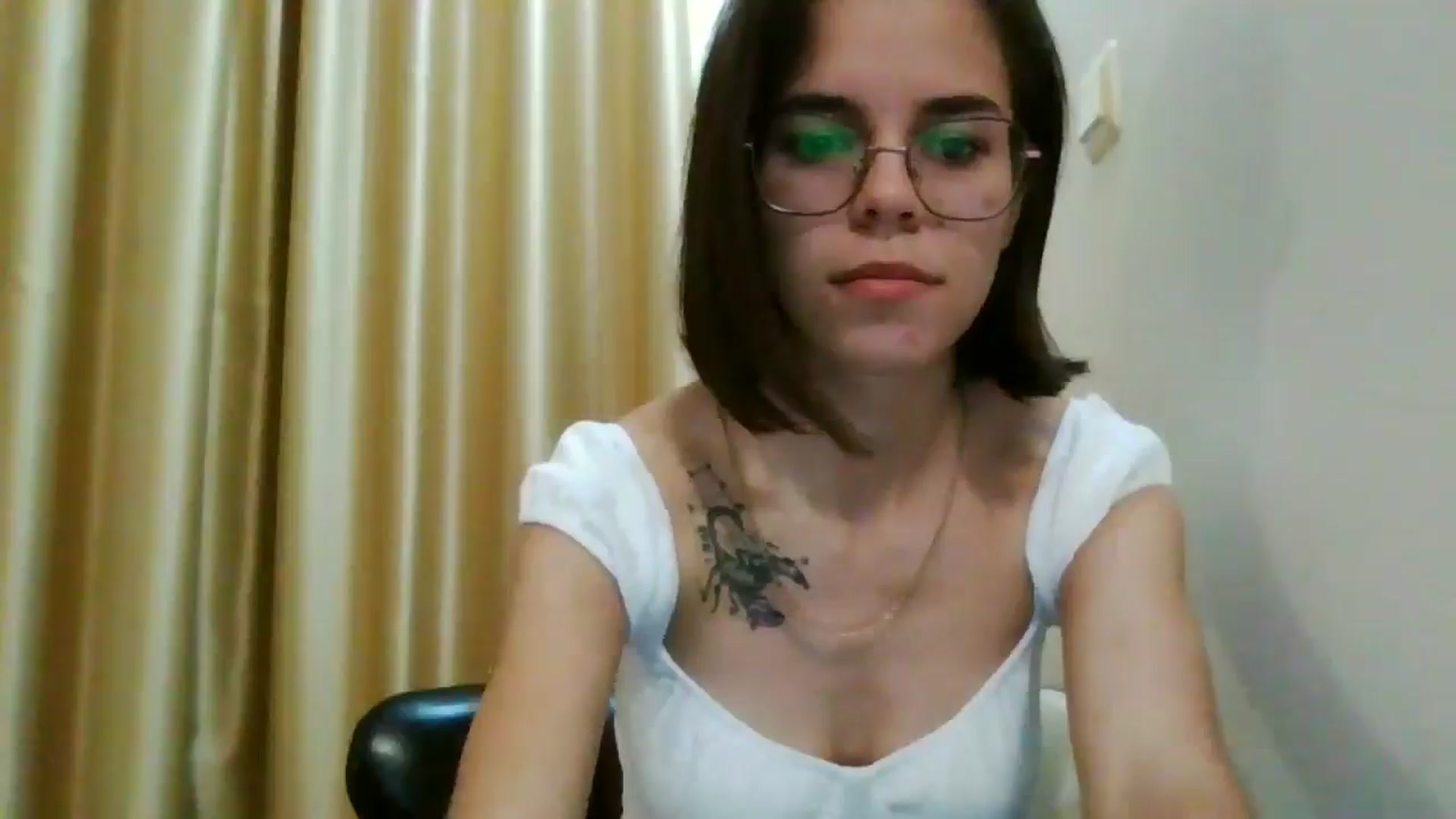 Gallery image thumbnail from EmilyWills's myfreecams stream on, 12/05/2025, 15:21 image 17 of 20