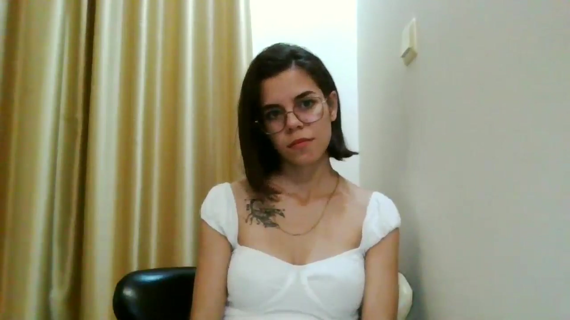 Gallery image thumbnail from EmilyWills's myfreecams stream on, 12/05/2025, 15:21 image 6 of 20